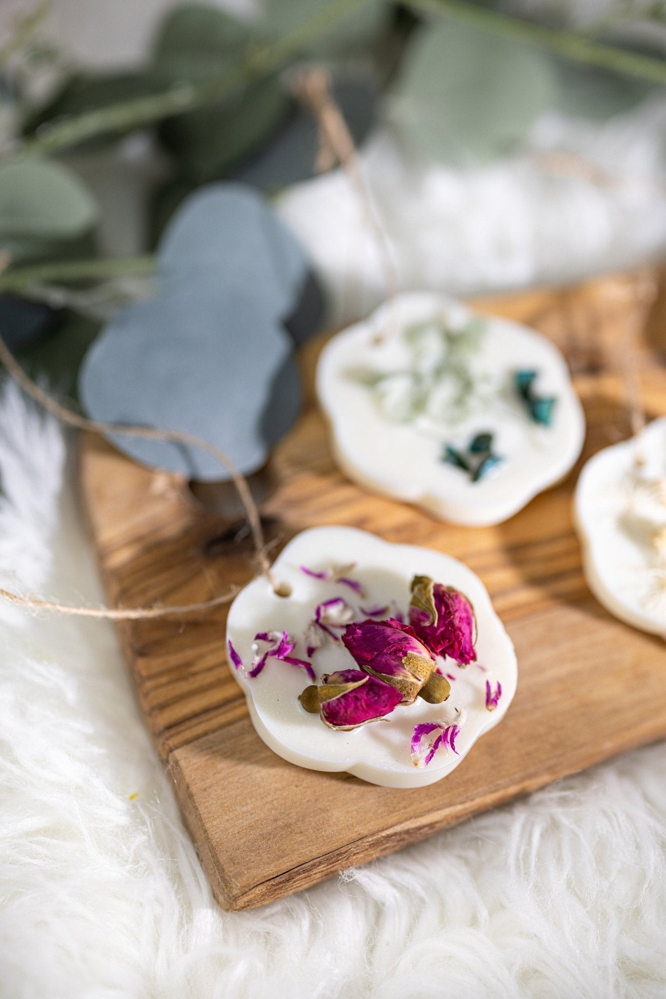 Handmade Floral Soy Wax Sachet with Dried Flowers – Scented Wax Tablet ...