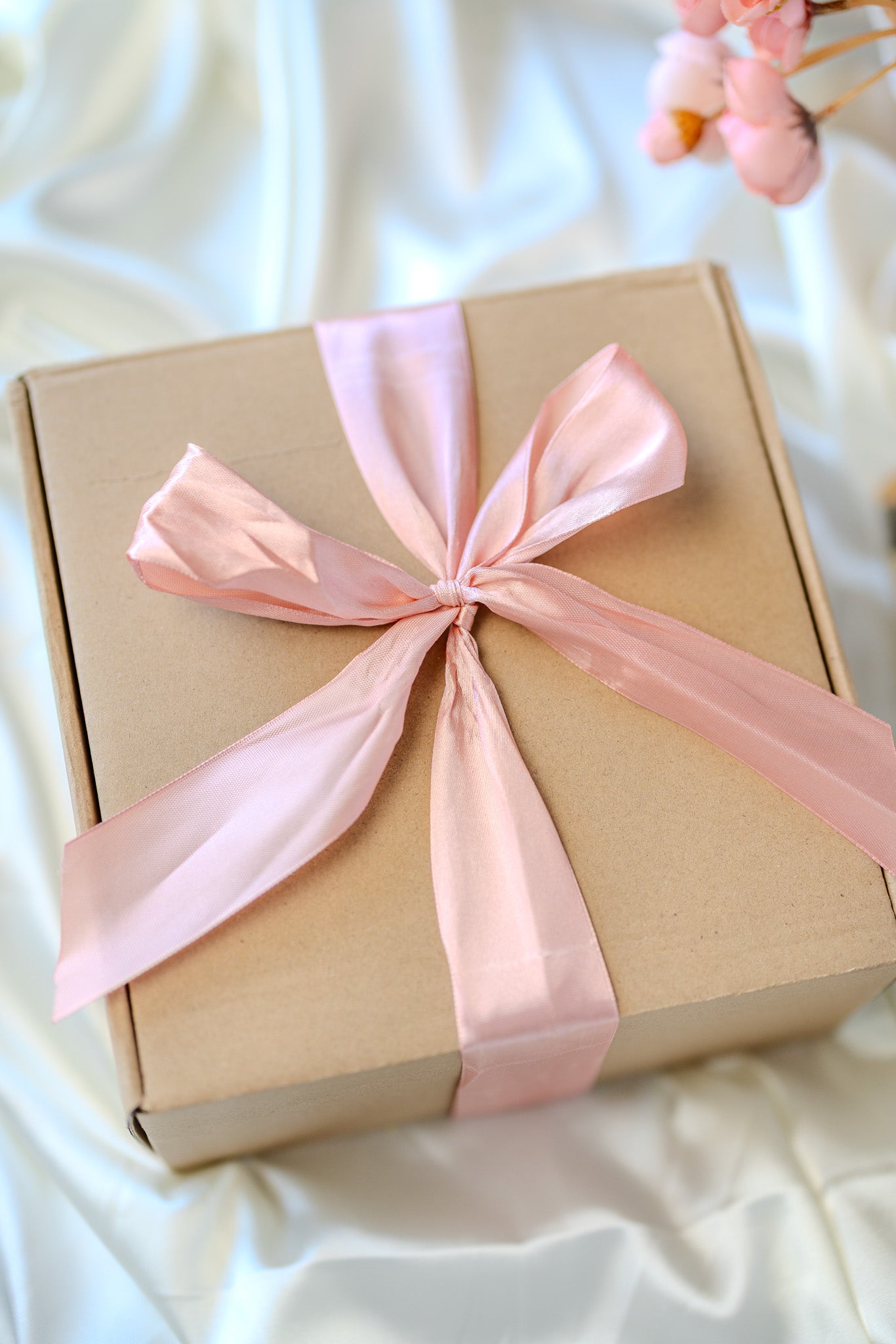 Self Care Gift Box For Women – Cozy Gift Basket With Hug in a Box Encouragement Gift Box Care Package for Her Holiday Gift for Her