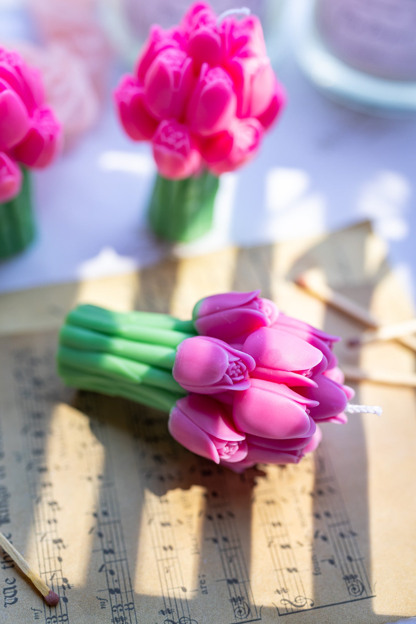 TULIP SCENTED CANDLE