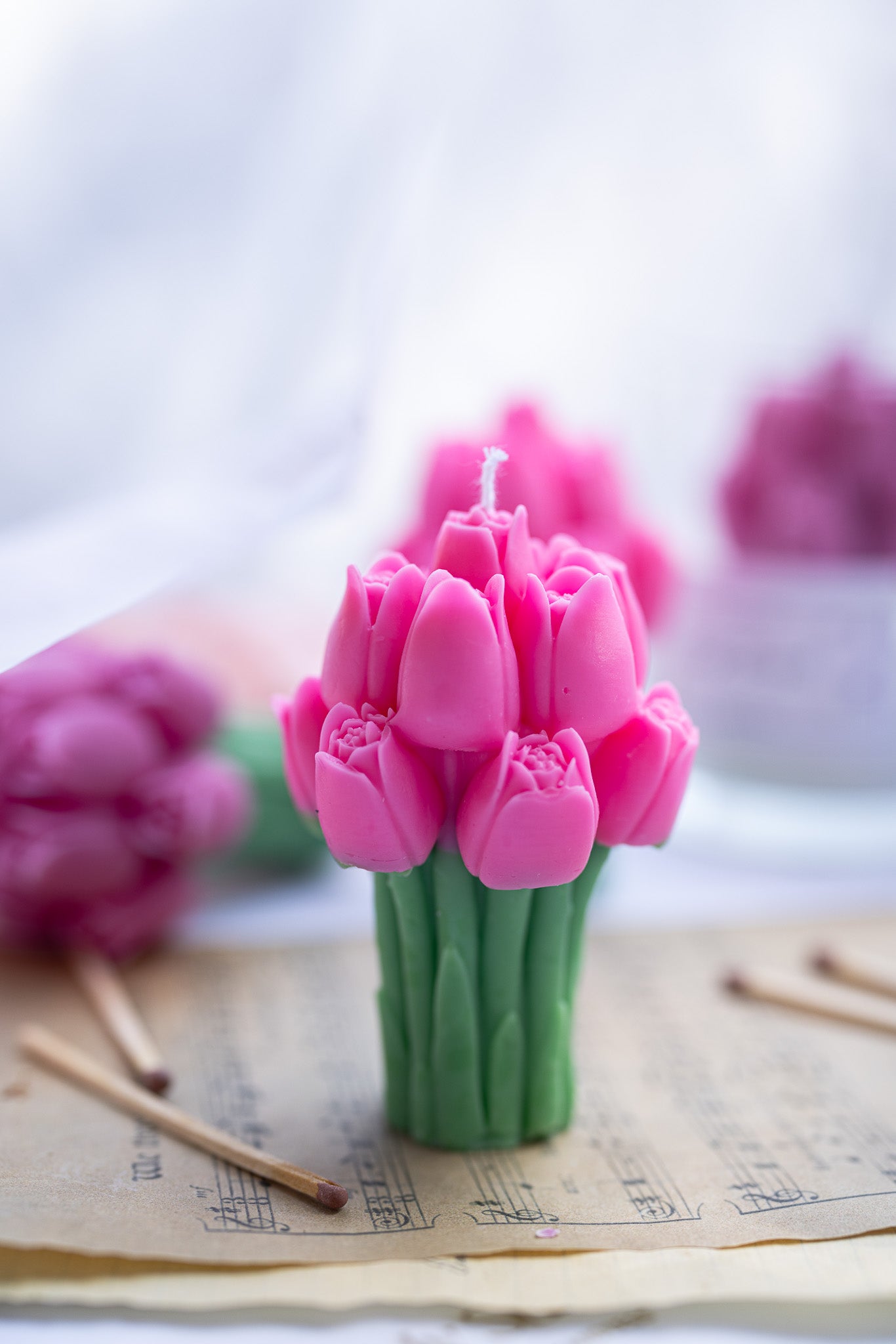 TULIP SCENTED CANDLE