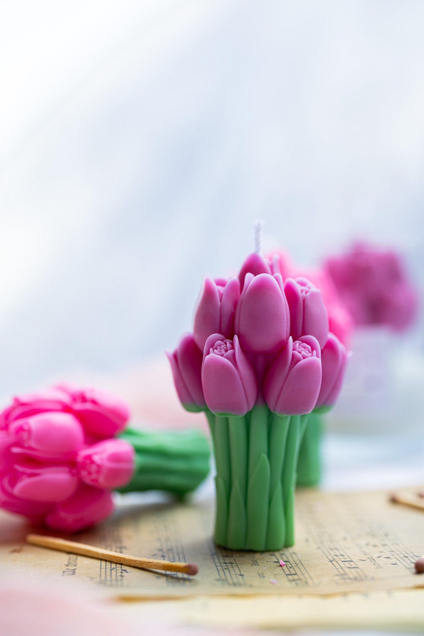 TULIP SCENTED CANDLE