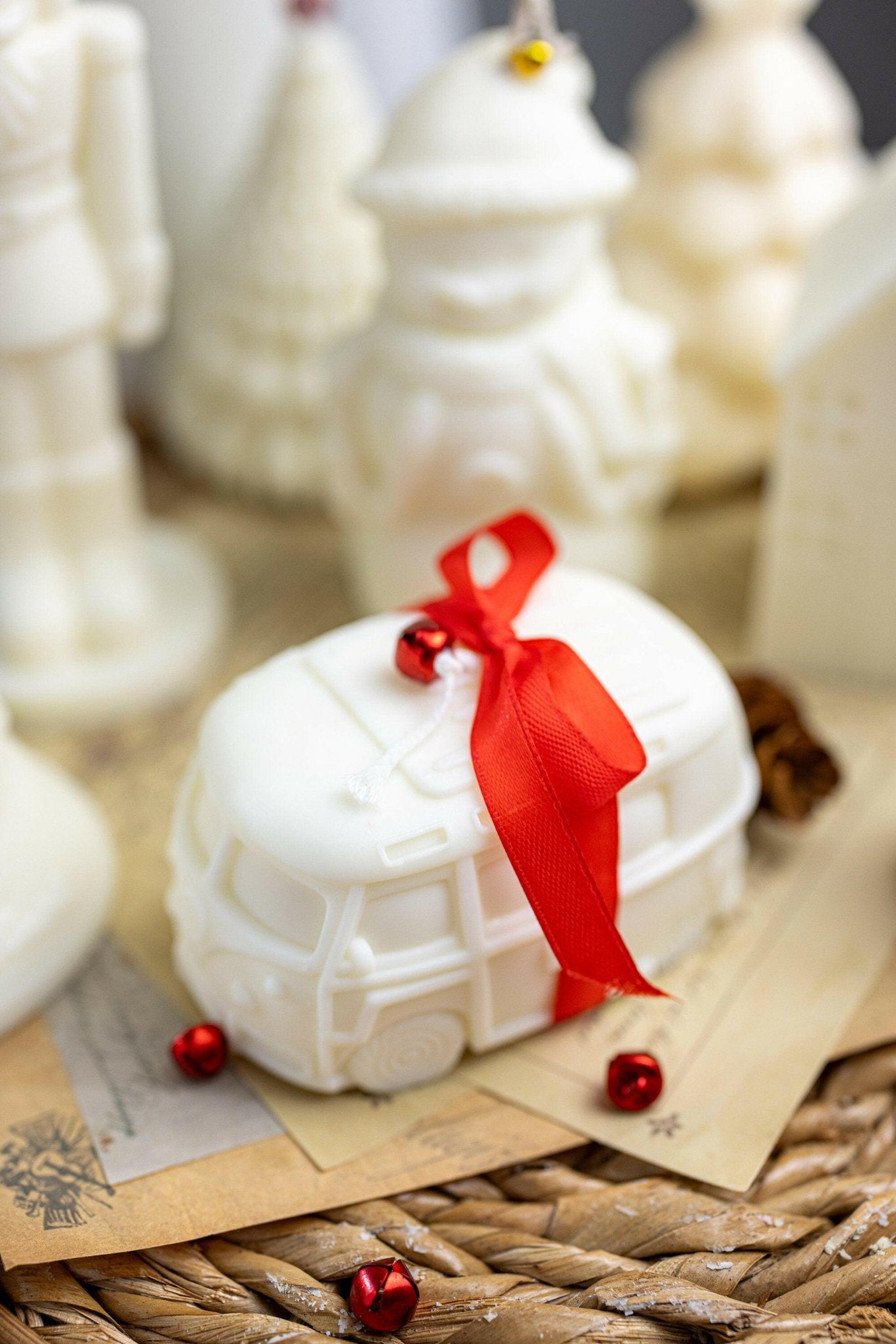 Van Retro Bus Car Candle, Van Bus Gift, Rustic Camper Candle Gift, Camping Gift Soy wax, Scented, Organic,Unique Gift,Wedding Gift for Home