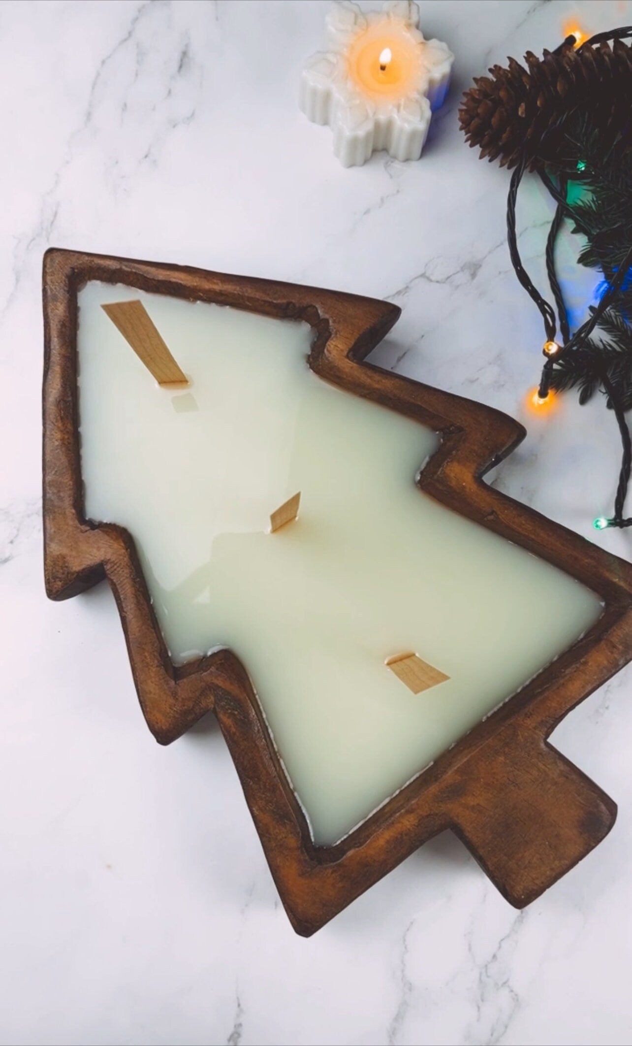 Large Christmas Tree Wooden Dough Bowl Scented Candle ~ Dried Orange Slices, Cloves, Cinnamon , Cranberry. Hand Crafted Wooden Candle.