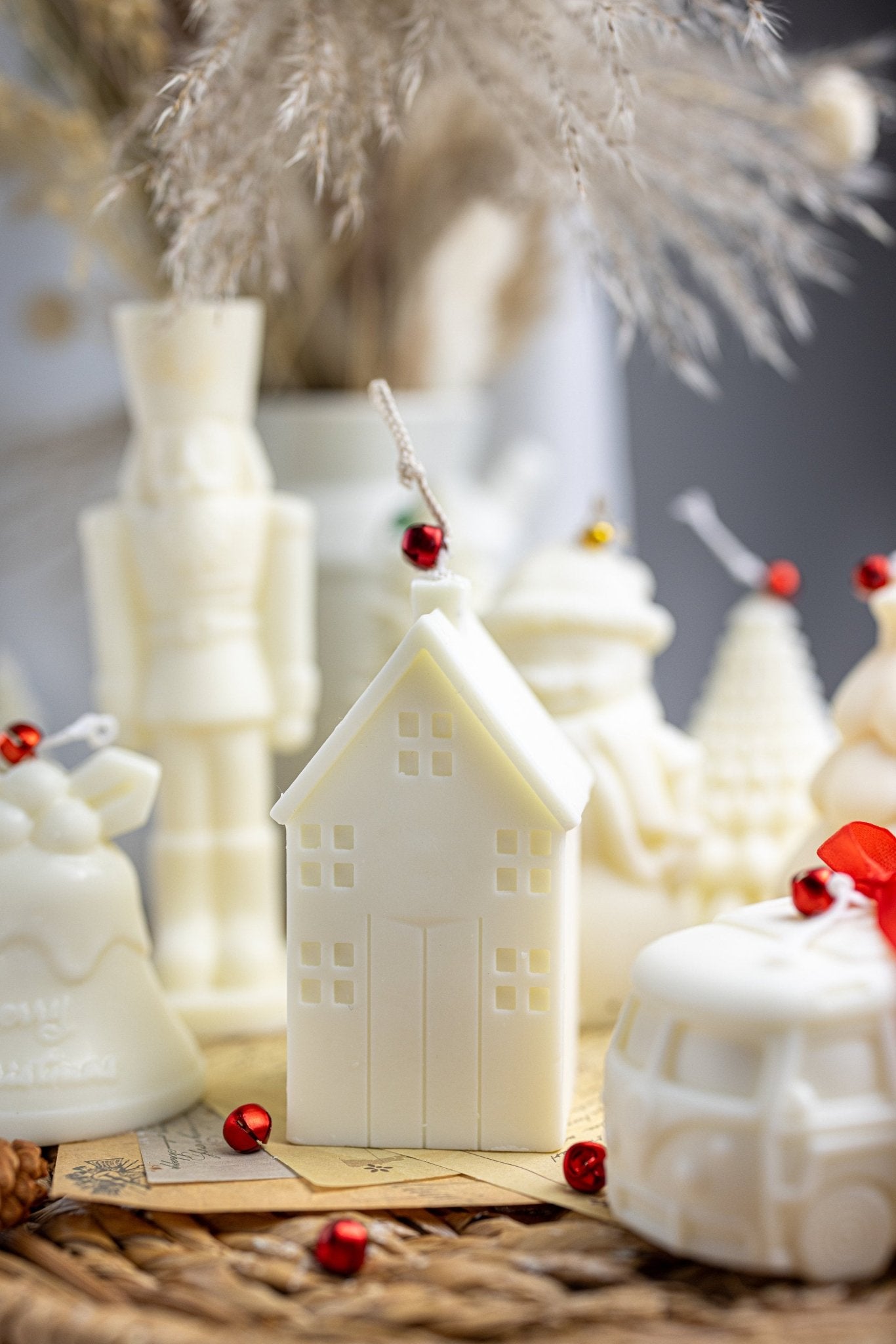 Home Shaped Candle, Large Candle ,Christmas Gift, Housewarming Gift, 3D House Candle, Minimalist Candle.