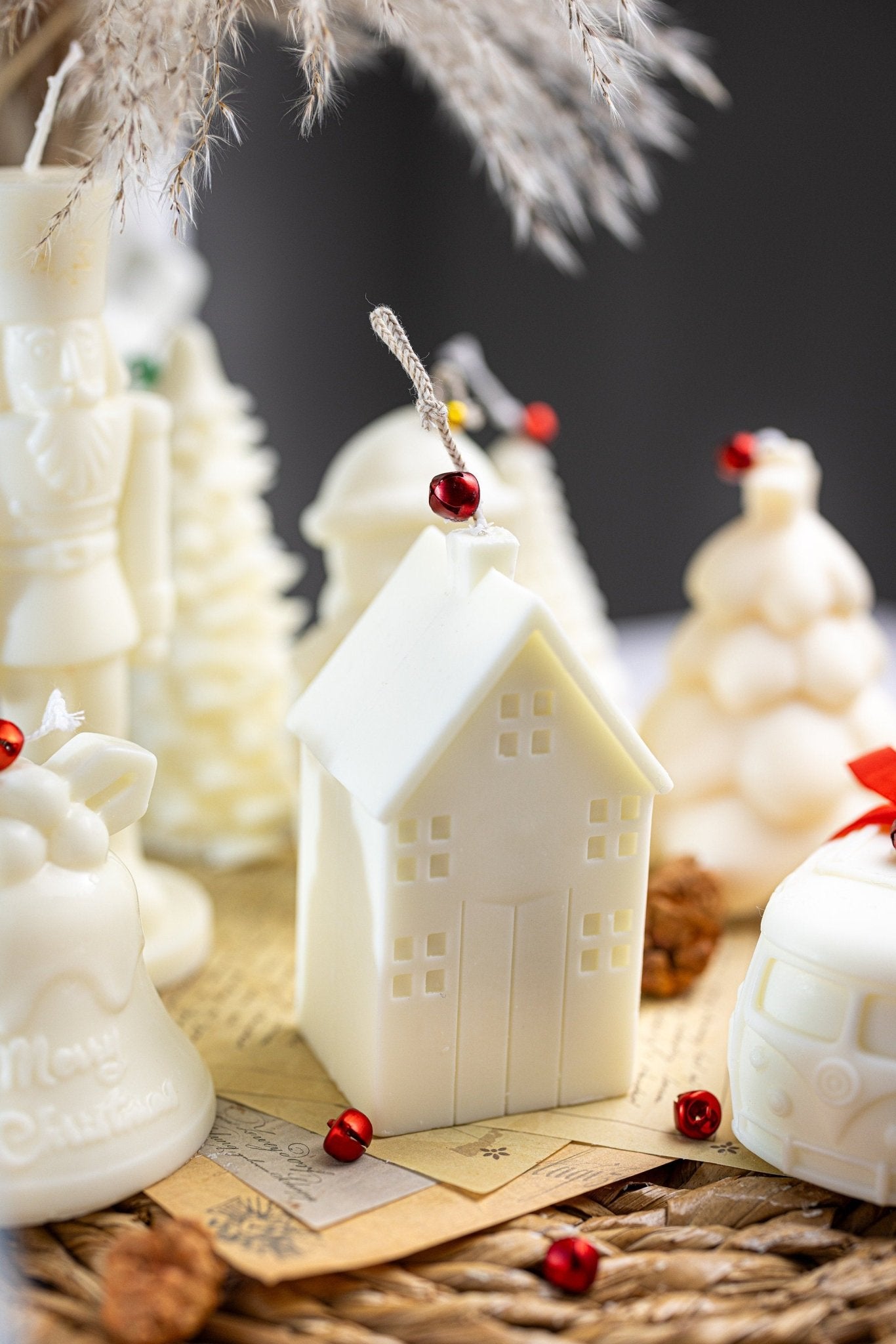 Home Shaped Candle, Large Candle ,Christmas Gift, Housewarming Gift, 3D House Candle, Minimalist Candle.