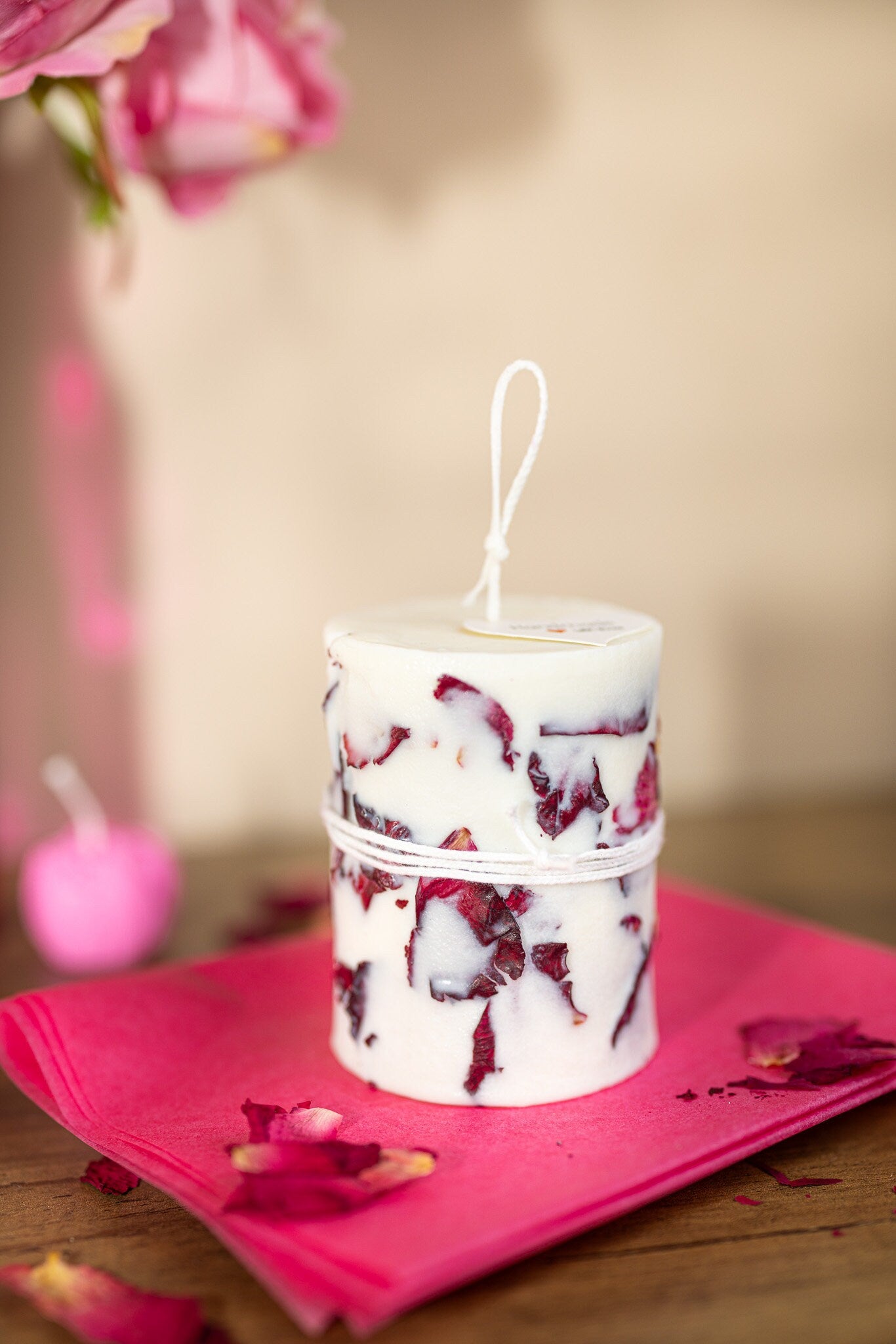 Dry flowers candle ,Rose Flower Soy Candles , Handmade gift for Her , unique gift ,Birthday gift for her Favors candle,Valentine's Day Gift.