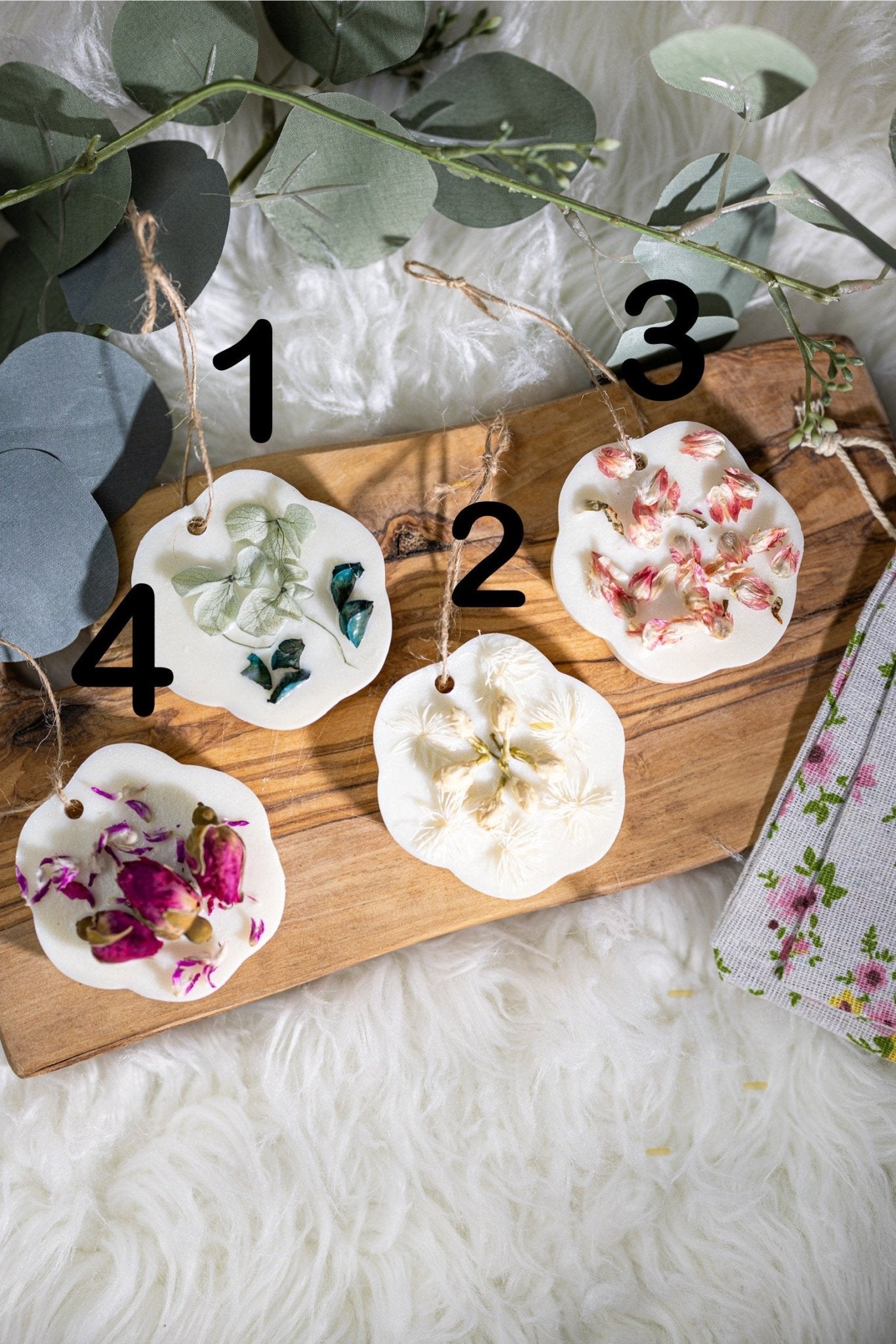 Soy wax sachet Dry Flowers, Scented wax tablets, Wardrobe fragrance, hanging Air freshener, Sachet favors, gift for Woman, for Mom