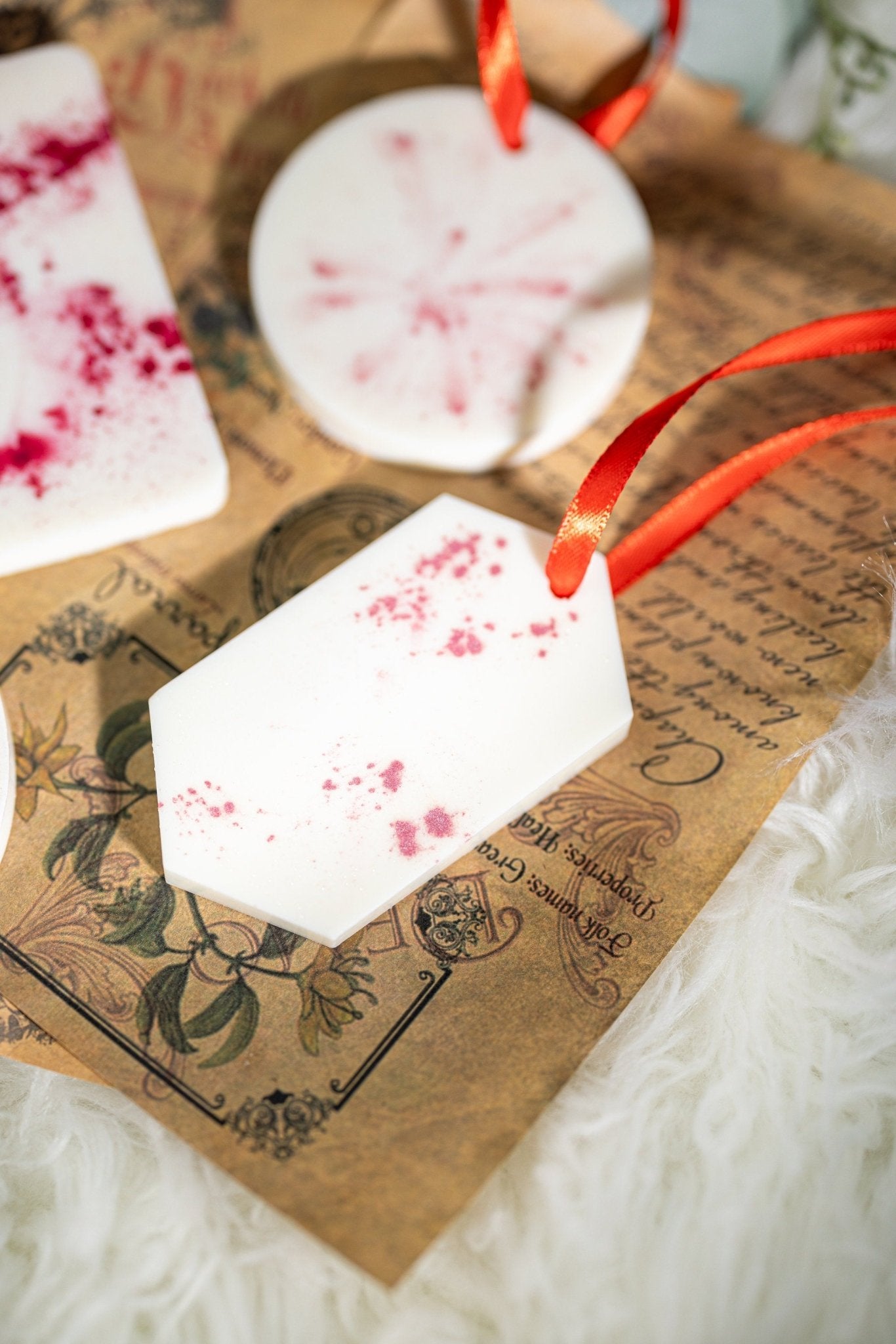 Luxury Sachets with Powder ,Eco Soy Wax Air Freshener Hanging Wardrobe organic Scented Aroma Tablet Wax Sachets dry flowers gift.