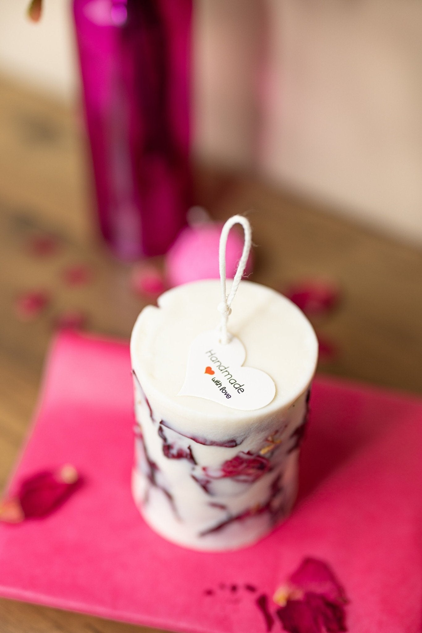 Dry flowers candle ,Rose Flower Soy Candles , Handmade gift for Her , unique gift ,Birthday gift for her Favors candle,Valentine's Day Gift.