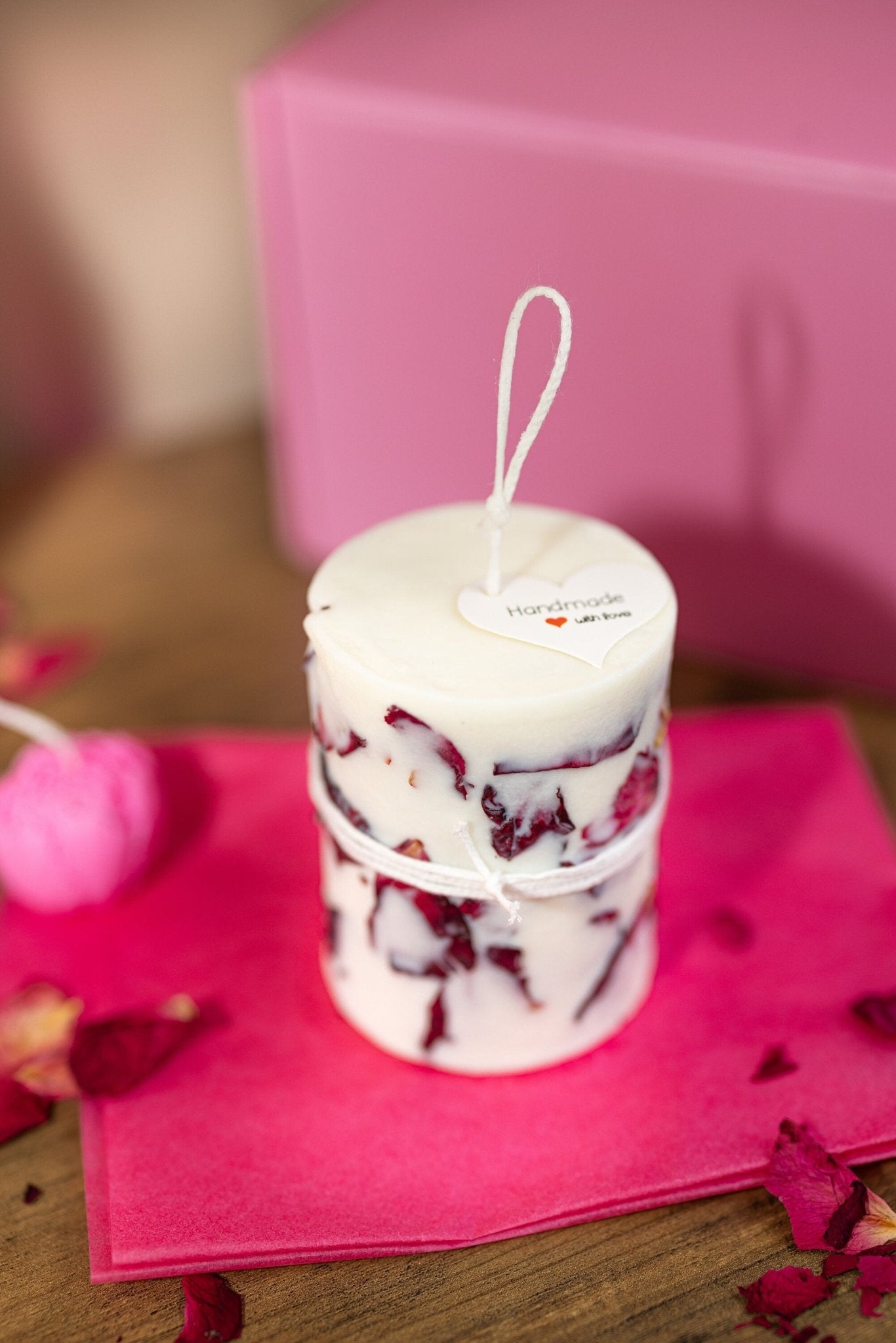 Dry flowers candle ,Rose Flower Soy Candles , Handmade gift for Her , unique gift ,Birthday gift for her Favors candle,Valentine's Day Gift.