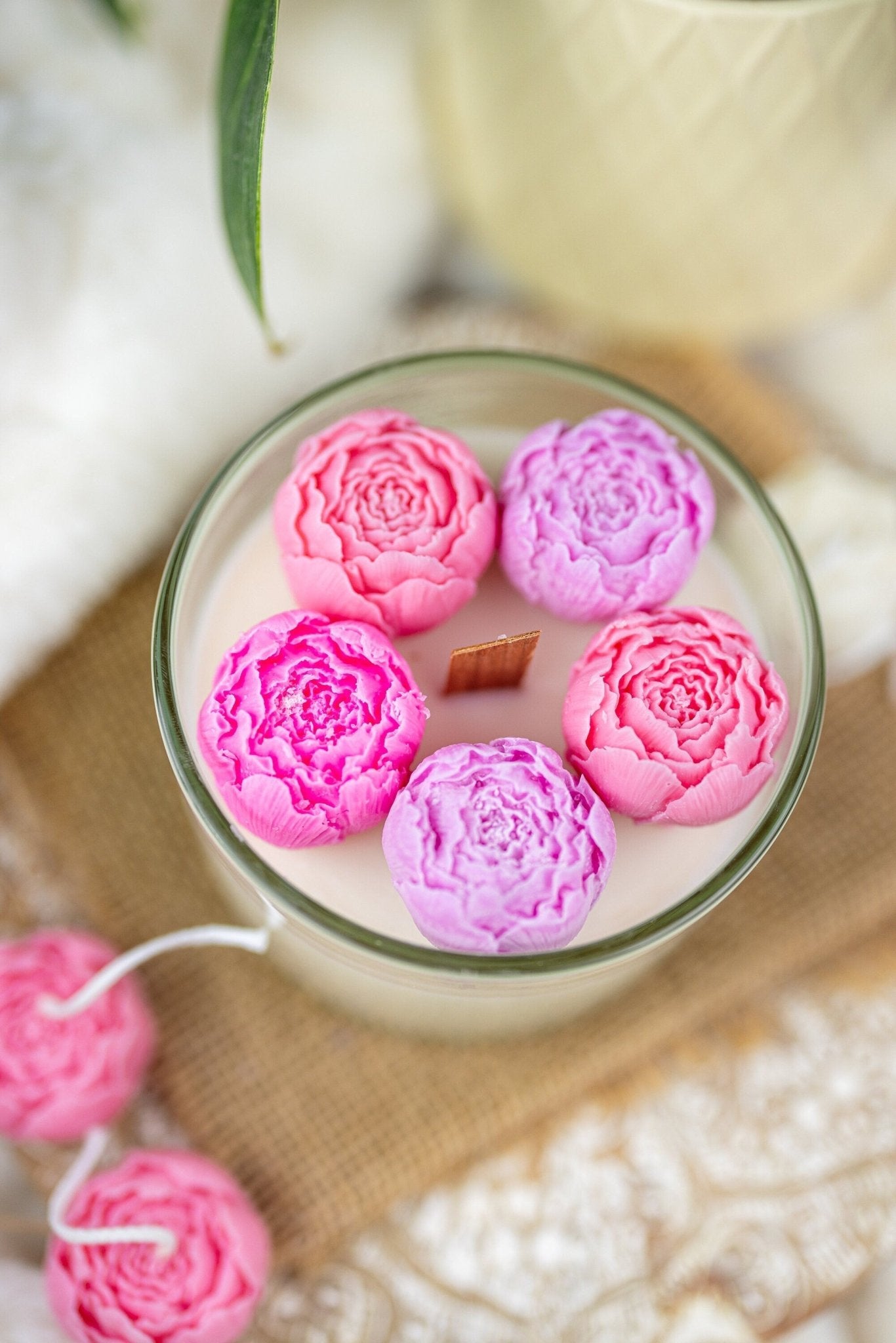 Floral Candle,Botanical Candle, Galentines gift, Modern Candle, Love Spell Scented Candle, Valentines gift, Rose Wood Wick Candle,Peony