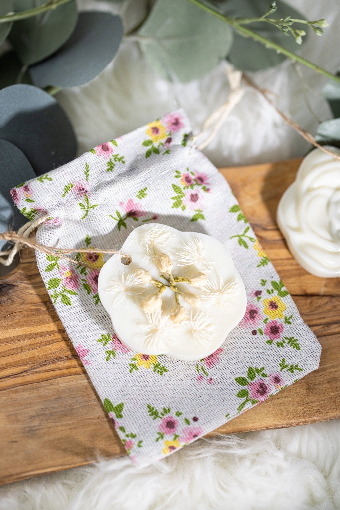 Soy wax sachet Dry Flowers, Scented wax tablets, Wardrobe fragrance, hanging Air freshener, Sachet favors, gift for Woman, for Mom