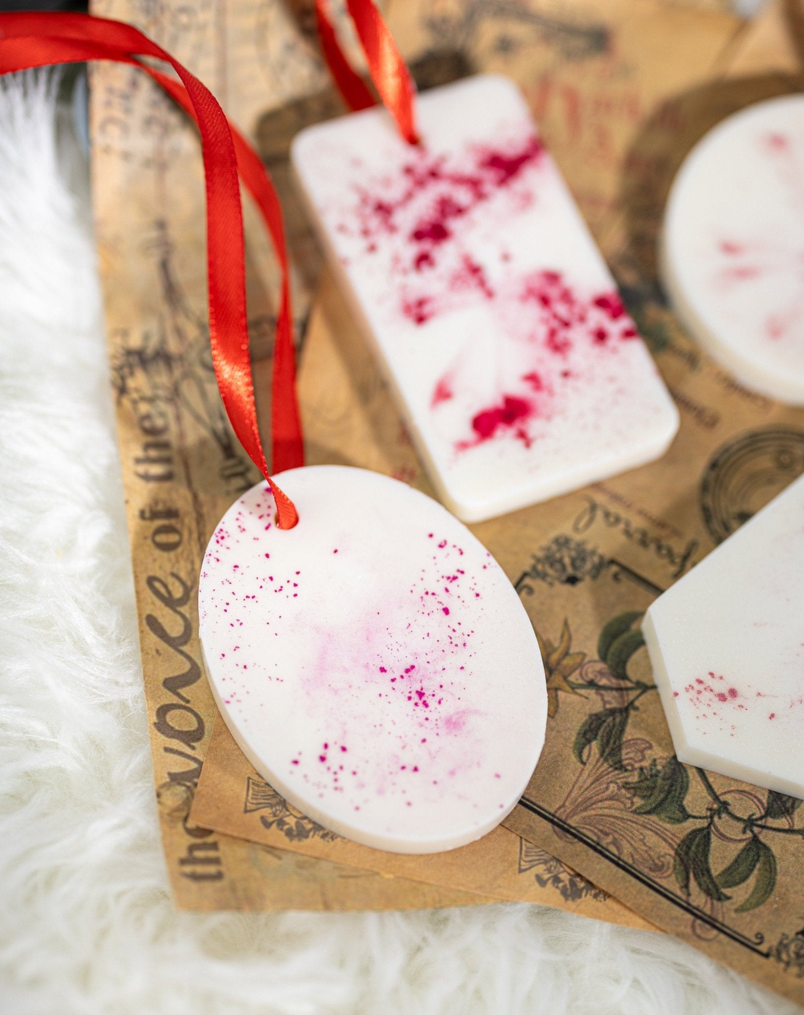 Luxury Sachets with Powder ,Eco Soy Wax Air Freshener Hanging Wardrobe organic Scented Aroma Tablet Wax Sachets dry flowers gift.