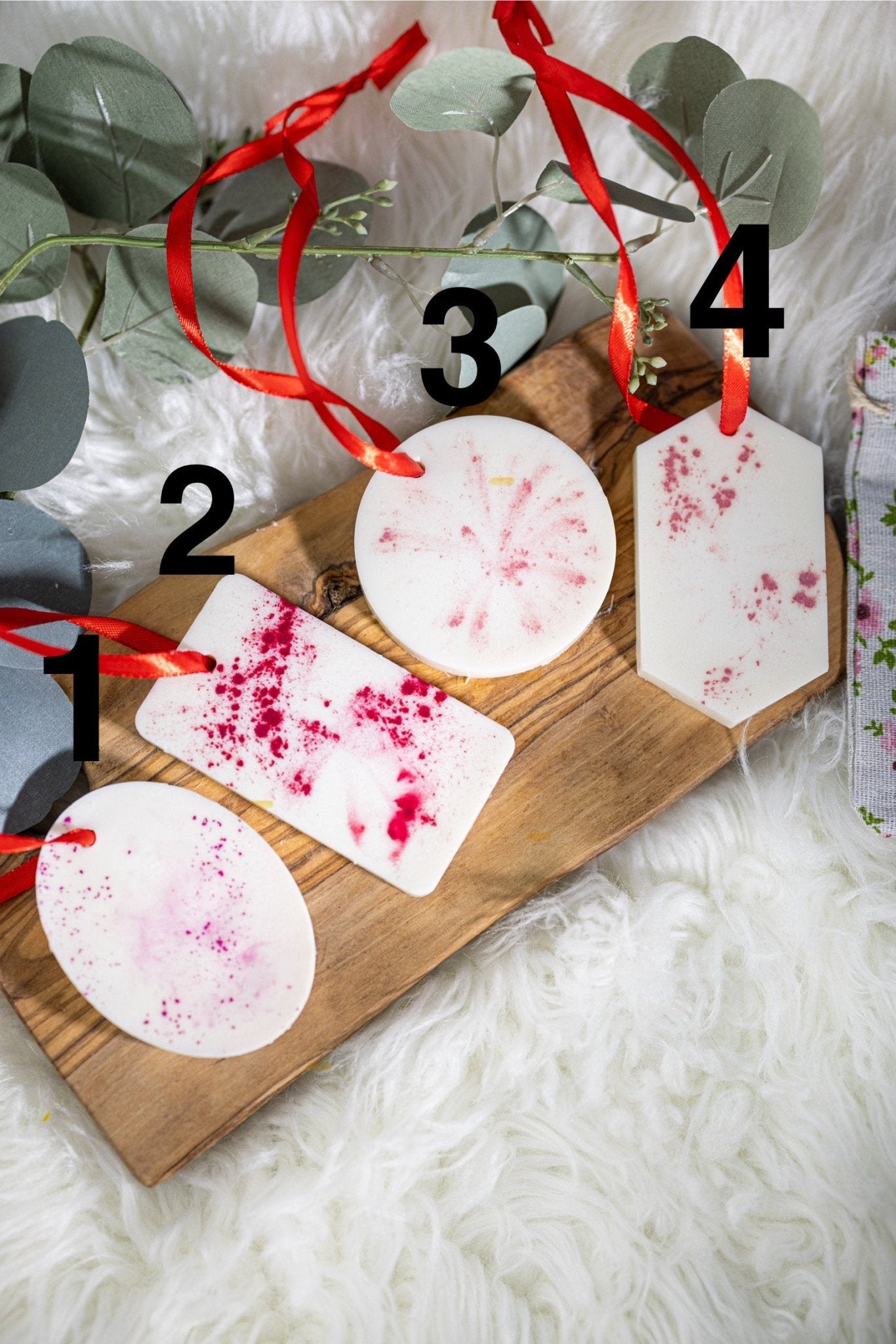 Luxury Sachets with Powder ,Eco Soy Wax Air Freshener Hanging Wardrobe organic Scented Aroma Tablet Wax Sachets dry flowers gift.