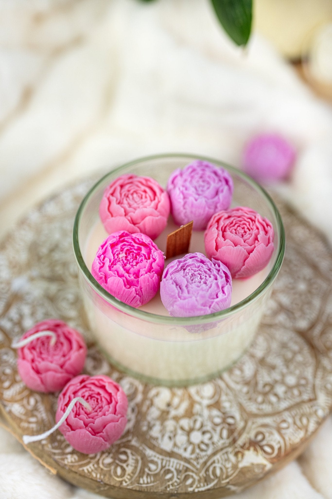 Floral Candle,Botanical Candle, Galentines gift, Modern Candle, Love Spell Scented Candle, Valentines gift, Rose Wood Wick Candle,Peony