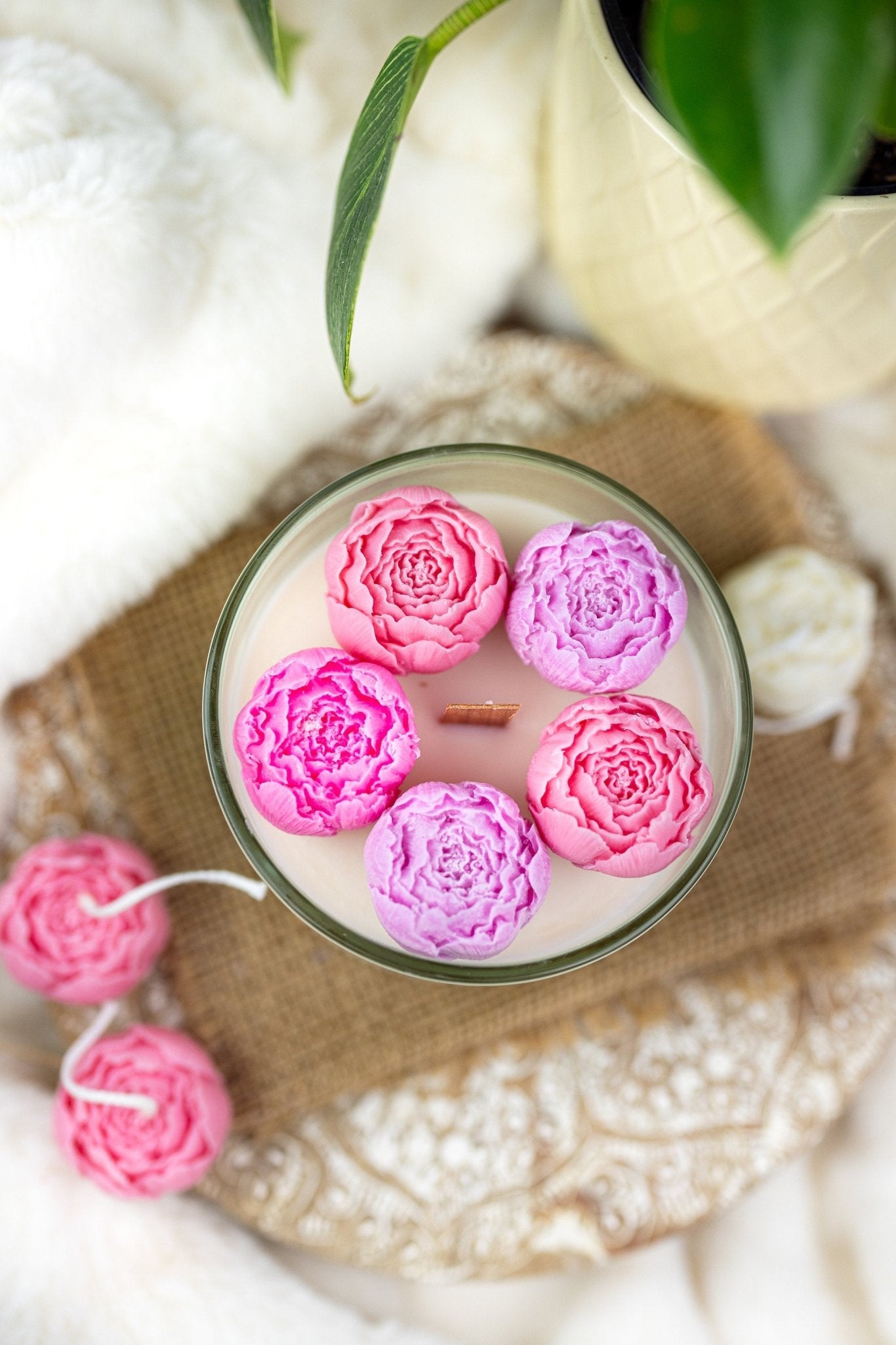 Floral Candle,Botanical Candle, Galentines gift, Modern Candle, Love Spell Scented Candle, Valentines gift, Rose Wood Wick Candle,Peony