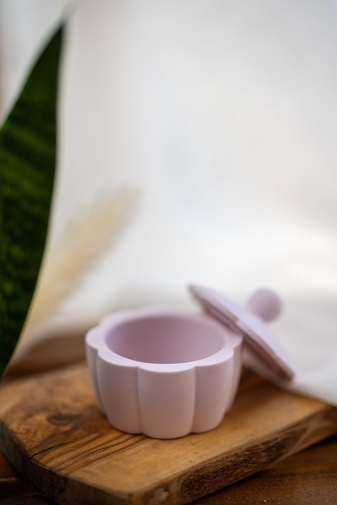 Unique Flower Jesmonite concrete Trinket Jar, Trinket Jar , Flower Jar With LID , Jewelry Box