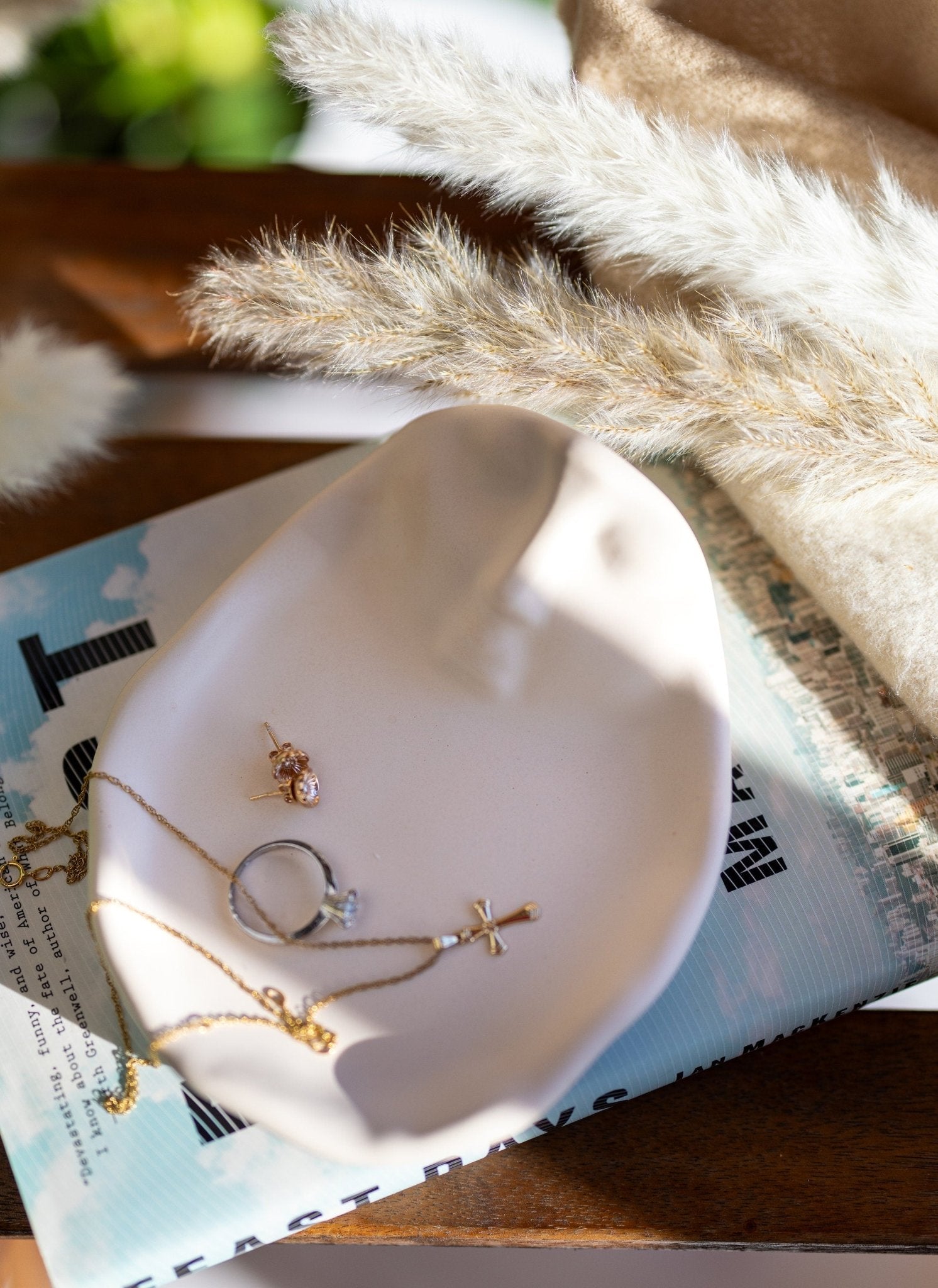 Handmade Face Planter Pot , Decorative Tray , Unique Flower Pot , Concerete Tray