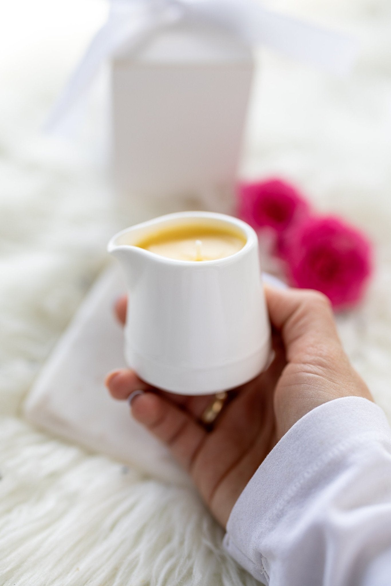 Massage Candle with therapeutic essential oils ,Handmade with natural organic ingredentis