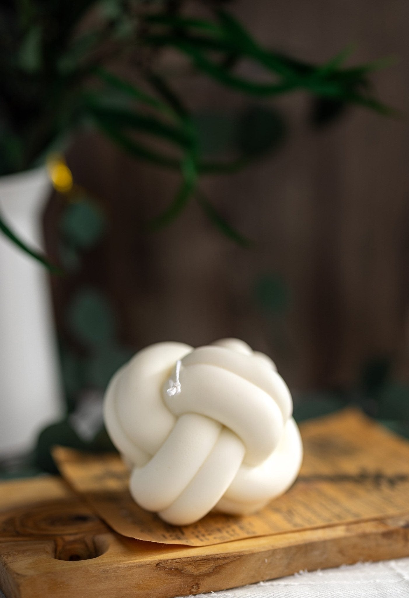 Large Knot Candle, Chain Link/ Tie the Knot Candle, Shaped Pillar Candle/ Infinity Candle/Aesthetic Candle/Cosy Knot Soy Candle