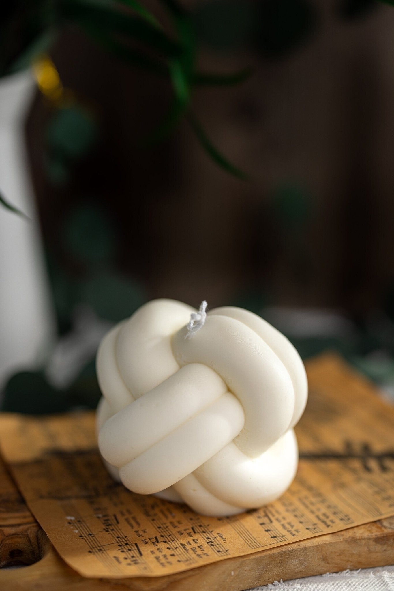 Large Knot Candle, Chain Link/ Tie the Knot Candle, Shaped Pillar Candle/ Infinity Candle/Aesthetic Candle/Cosy Knot Soy Candle