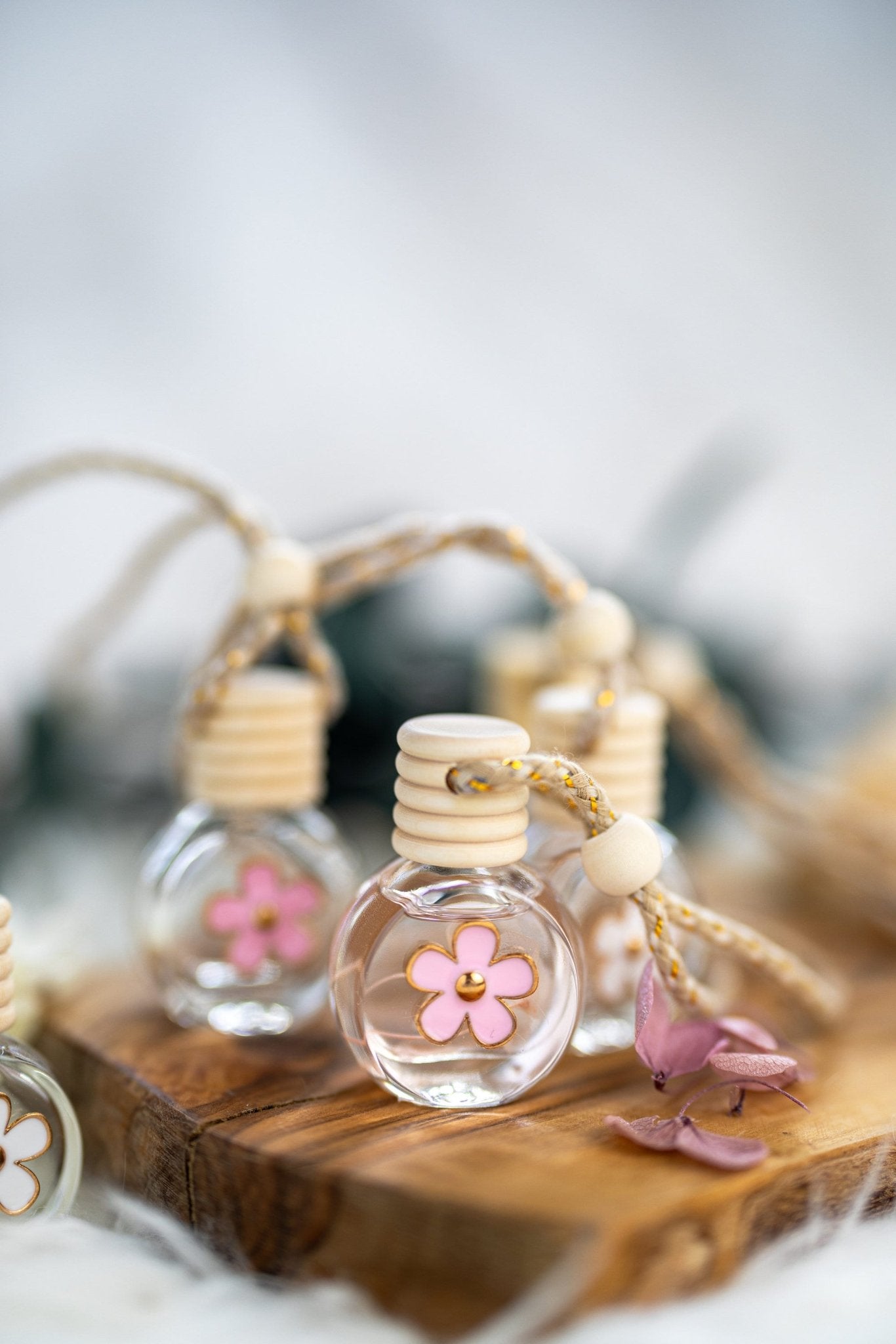 Beautiful Car Diffuser,Air Freshener,Cute Flower Design Car accessories for women ,Hanging Diffuser , Luxury/ Spring Car Diffuser