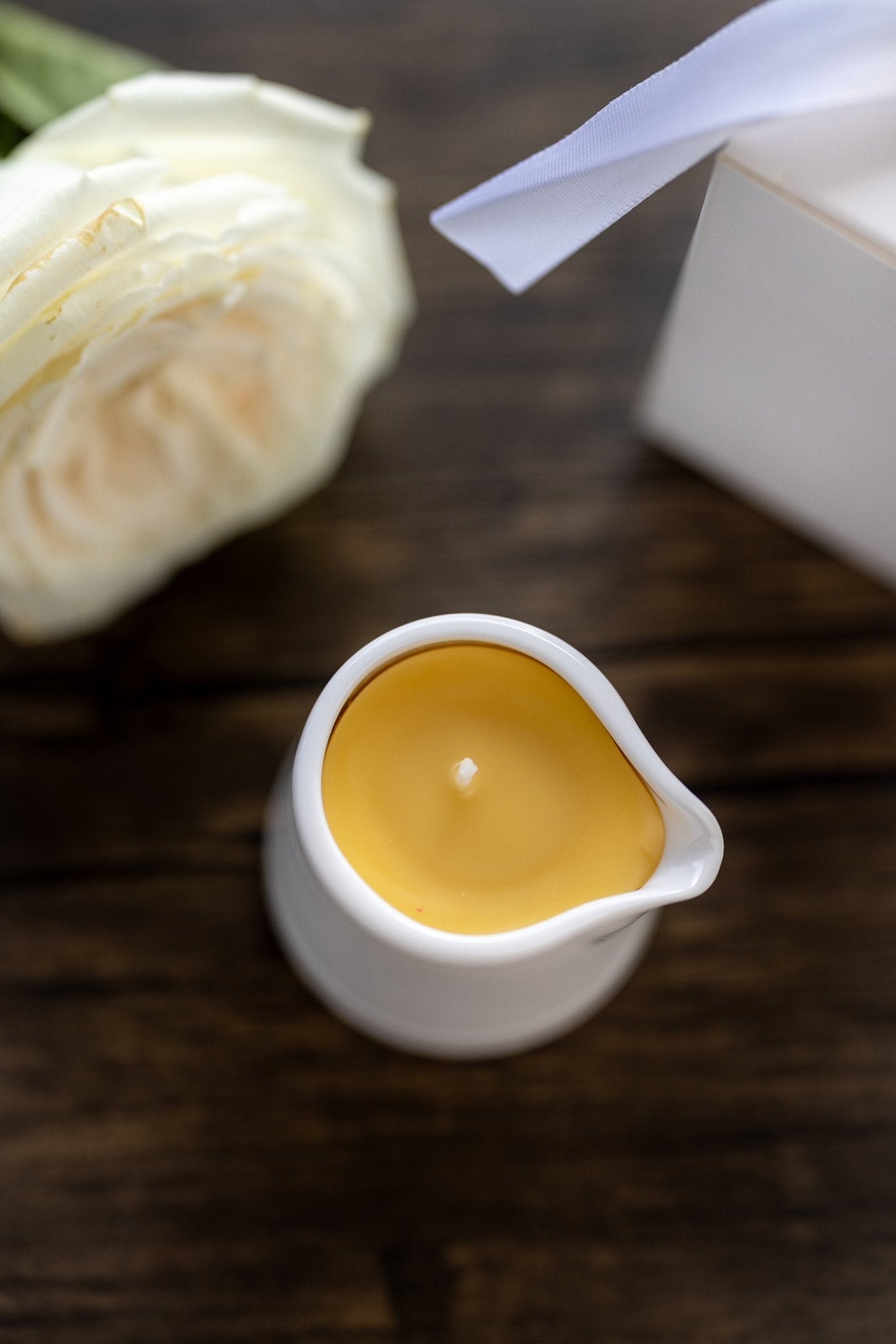 Massage Candle with therapeutic essential oils ,Handmade with natural organic ingredentis