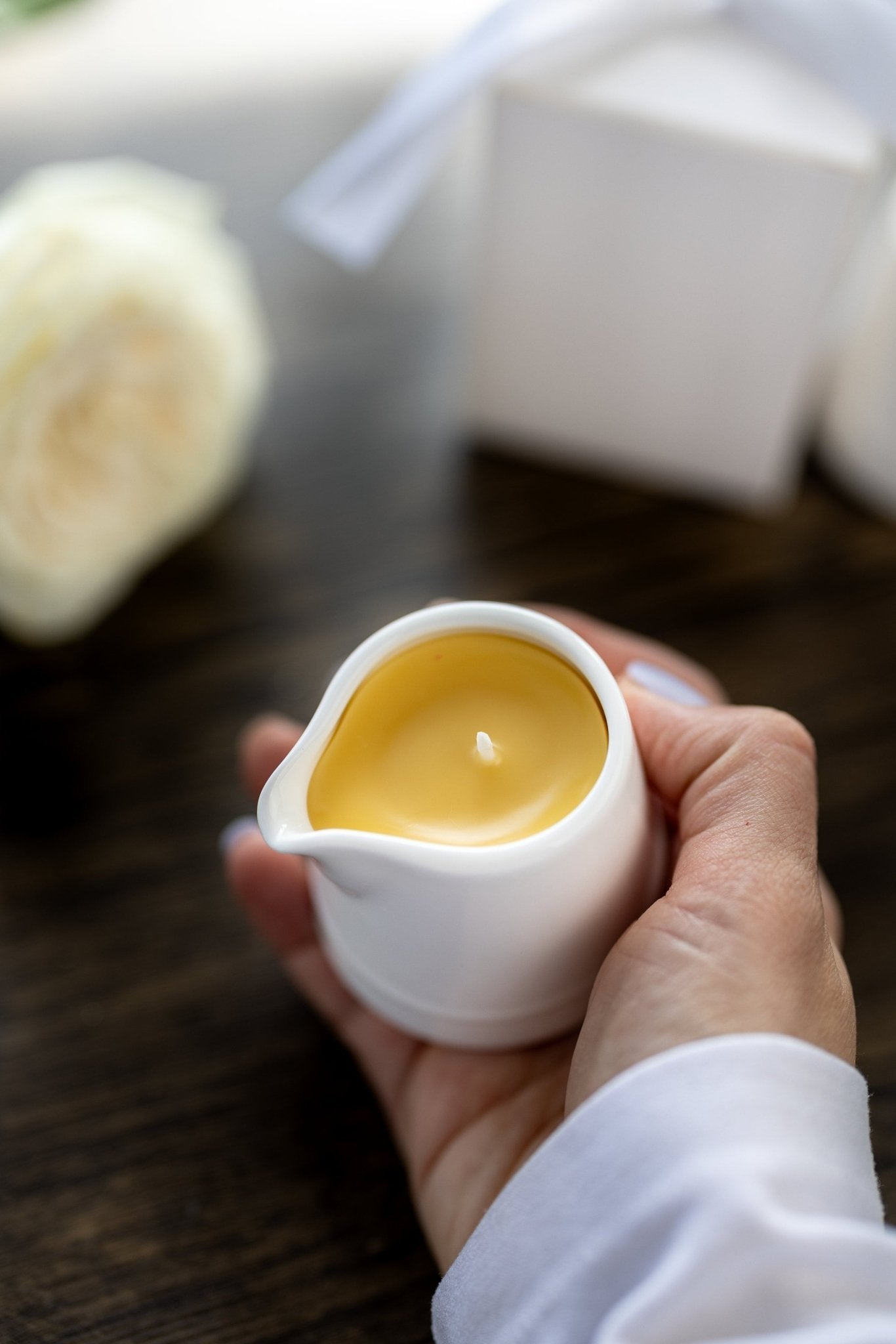 Massage Candle with therapeutic essential oils ,Handmade with natural organic ingredentis