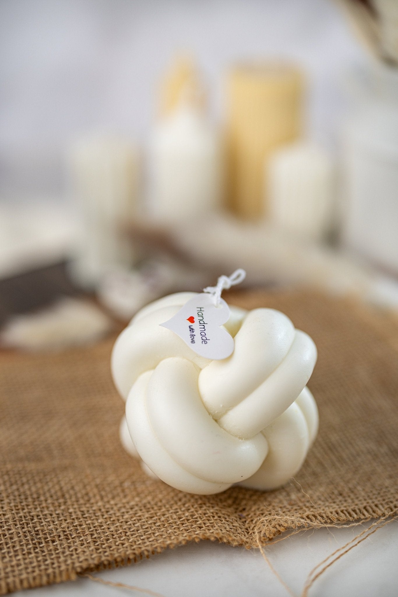 Large Knot Candle, Chain Link/ Tie the Knot Candle, Shaped Pillar Candle/ Infinity Candle/Aesthetic Candle/Cosy Knot Soy Candle