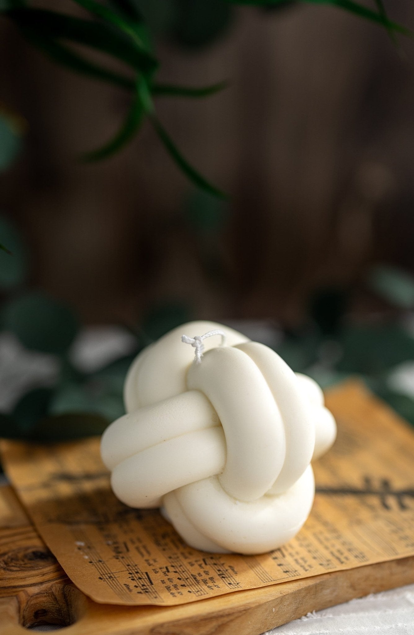 Large Knot Candle, Chain Link/ Tie the Knot Candle, Shaped Pillar Candle/ Infinity Candle/Aesthetic Candle/Cosy Knot Soy Candle