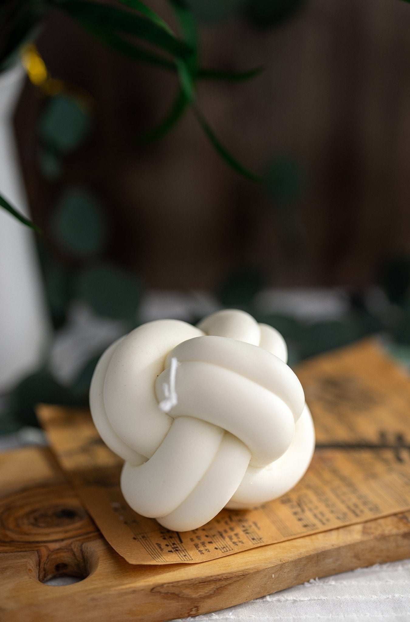 Large Knot Candle, Chain Link/ Tie the Knot Candle, Shaped Pillar Candle/ Infinity Candle/Aesthetic Candle/Cosy Knot Soy Candle