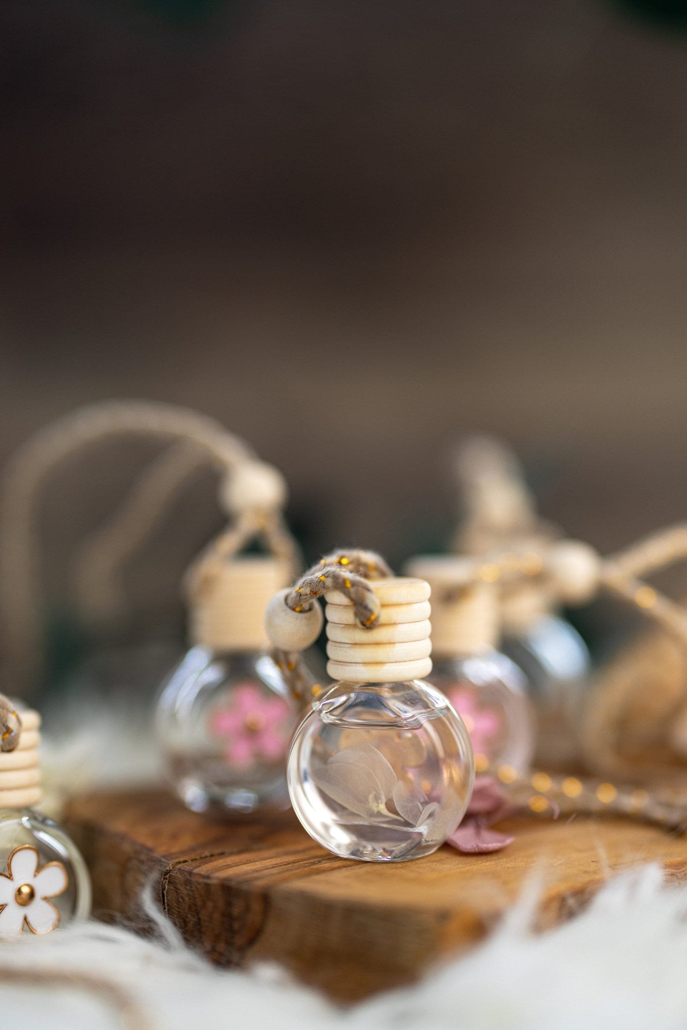 Beautiful Car Diffuser,Air Freshener,Cute Flower Design Car accessories for women ,Hanging Diffuser , Luxury/ Spring Car Diffuser