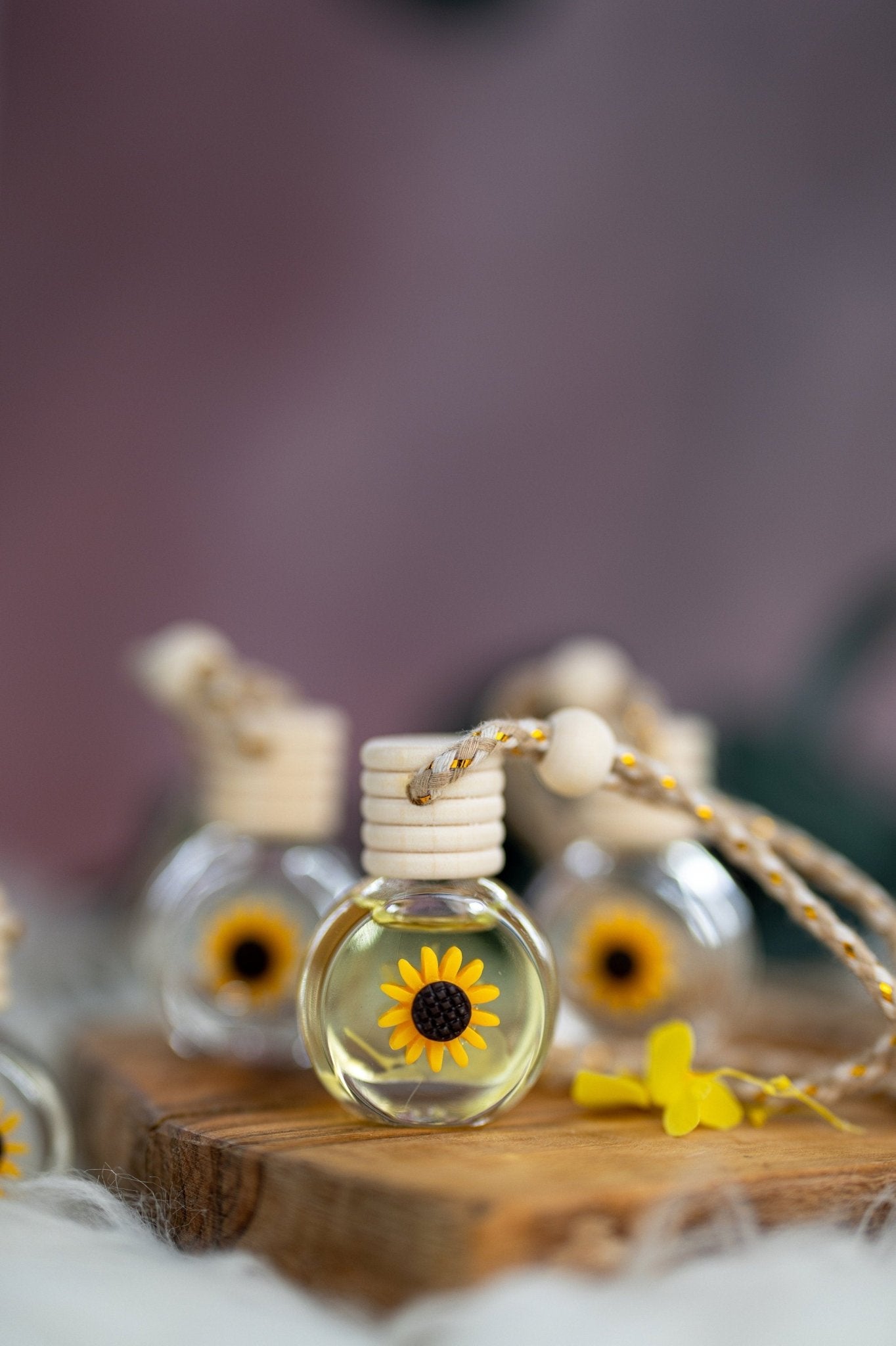 SunFlower Car Diffuser,Air Freshener,Cute Flower Design Car accessories for women ,Hanging Diffuser , Luxury/ Spring/Summer Car Diffuser