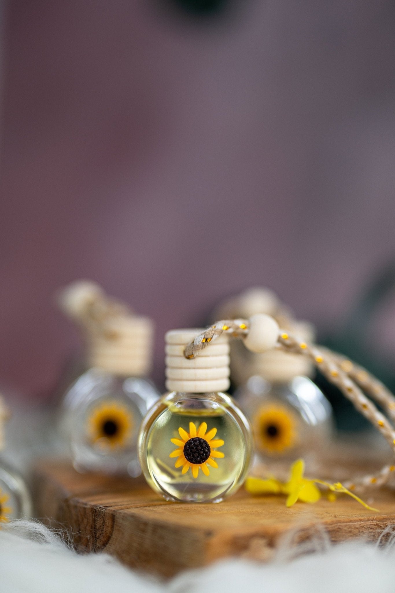 SunFlower Car Diffuser,Air Freshener,Cute Flower Design Car accessories for women ,Hanging Diffuser , Luxury/ Spring/Summer Car Diffuser