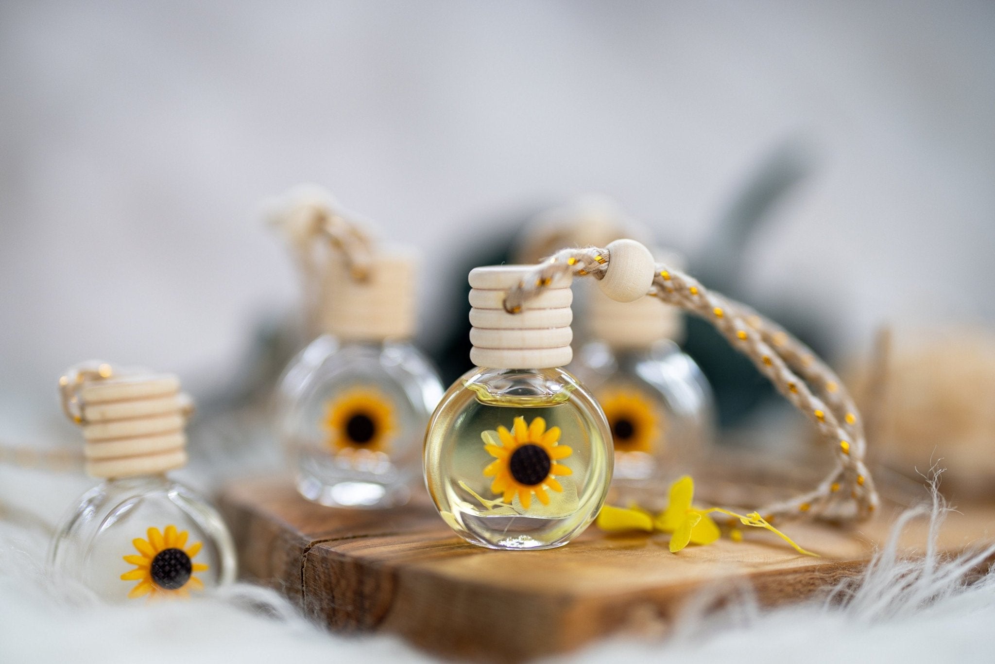 SunFlower Car Diffuser,Air Freshener,Cute Flower Design Car accessories for women ,Hanging Diffuser , Luxury/ Spring/Summer Car Diffuser