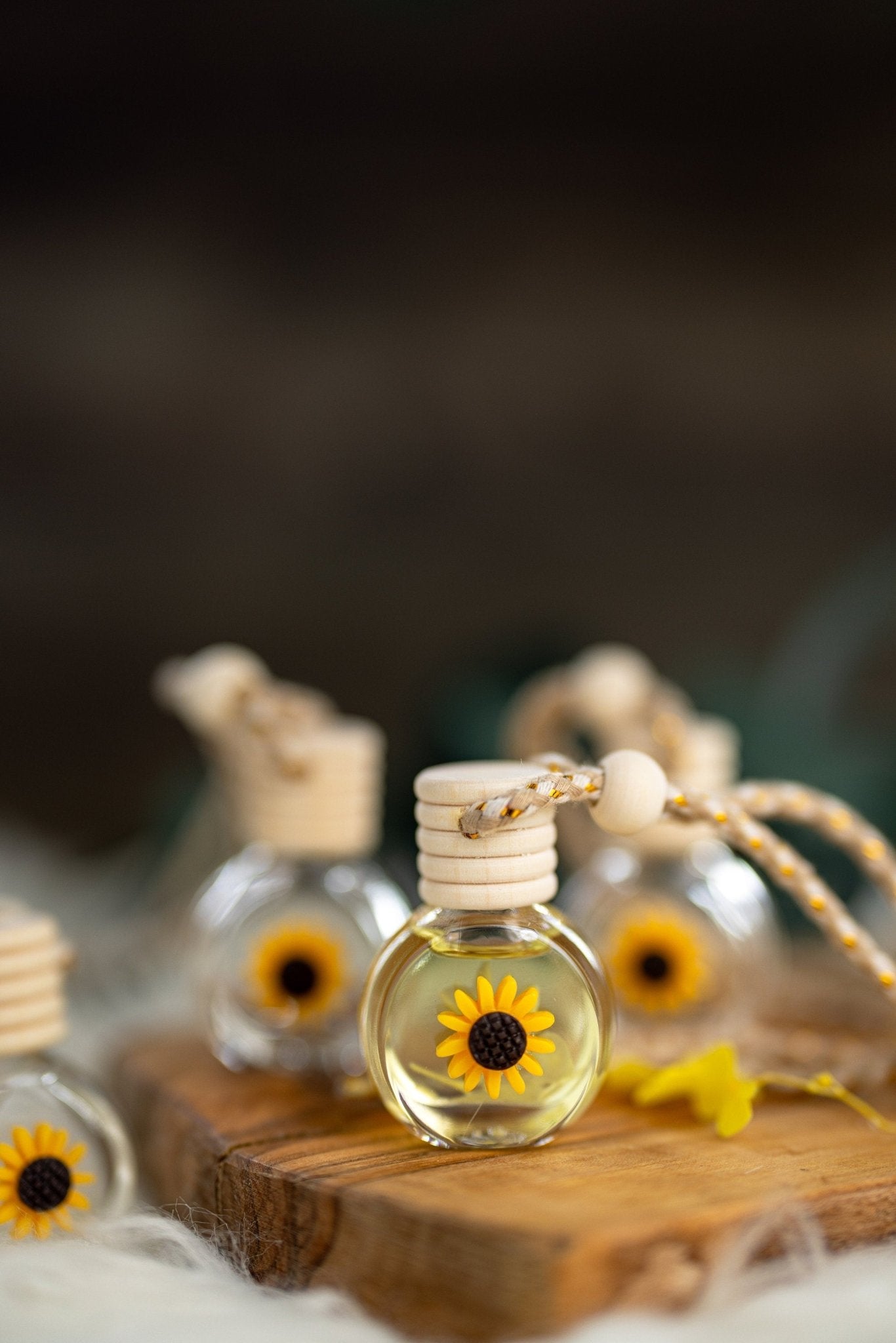 SunFlower Car Diffuser,Air Freshener,Cute Flower Design Car accessories for women ,Hanging Diffuser , Luxury/ Spring/Summer Car Diffuser