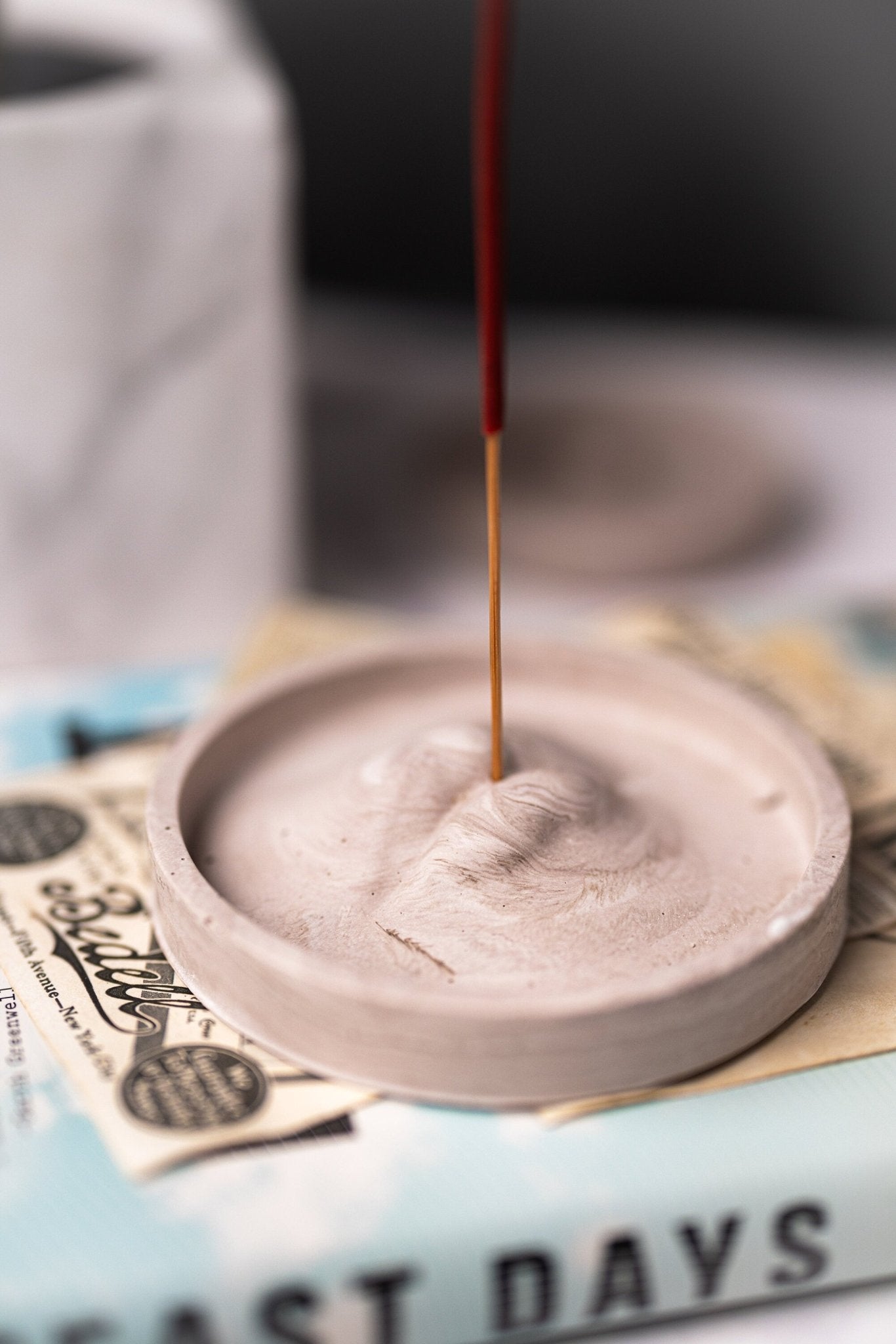 Concrete Lip Incense Holders/Lip Incense Holder Gift for Yoga Lover Aesthetic Lip Incense Burner