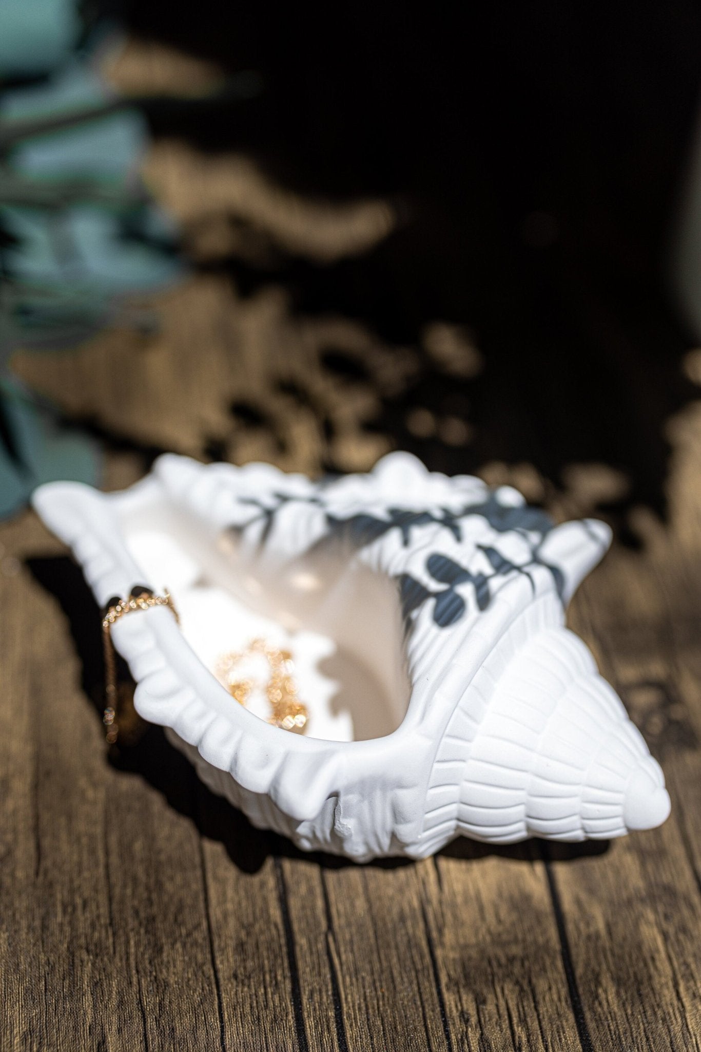 Concrete Conch Shell Tray-Jesmonite Shell Trinket Tray-Beach Theme Sea Shell Bowl-White Shell Ring Dish-Jewelry Storage/Candle Shell Tray
