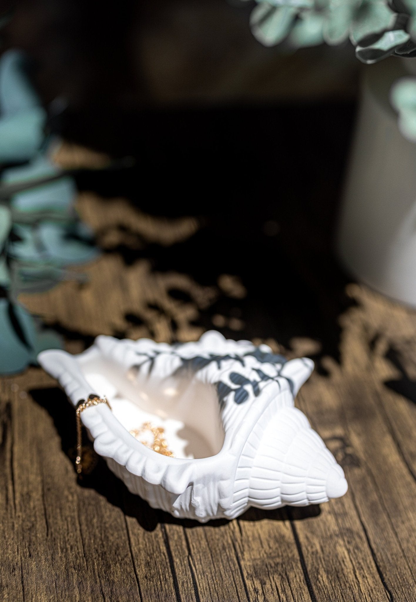 Concrete Conch Shell Tray-Jesmonite Shell Trinket Tray-Beach Theme Sea Shell Bowl-White Shell Ring Dish-Jewelry Storage/Candle Shell Tray