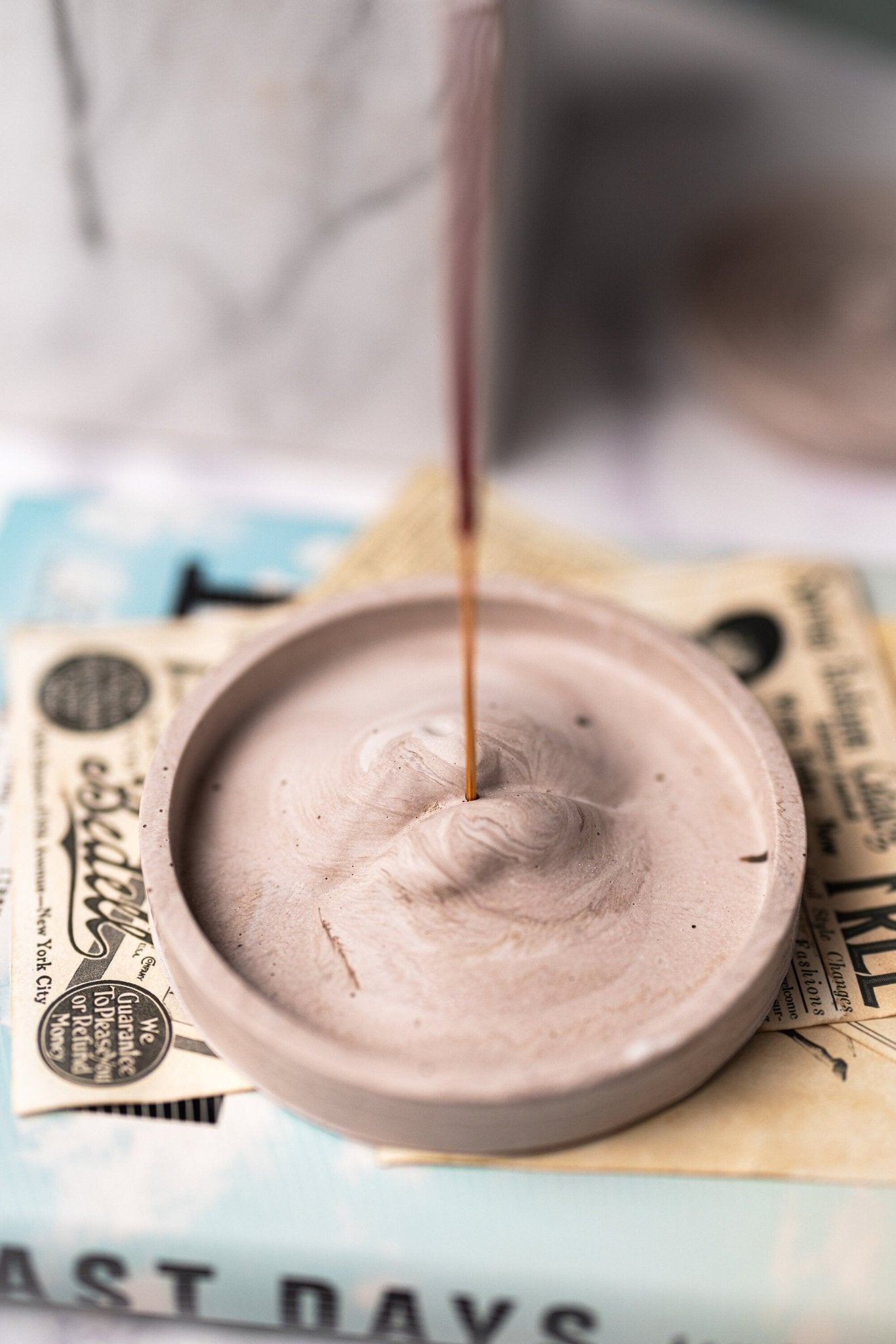 Concrete Lip Incense Holders/Lip Incense Holder Gift for Yoga Lover Aesthetic Lip Incense Burner