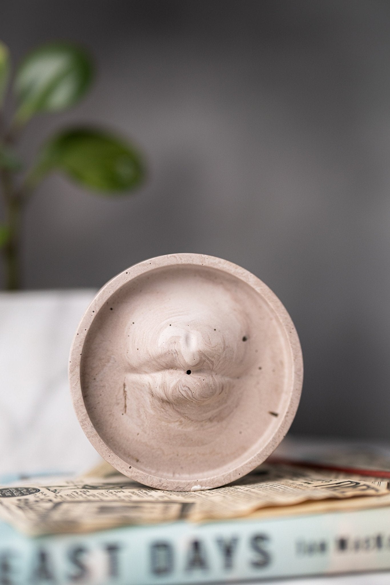 Concrete Lip Incense Holders/Lip Incense Holder Gift for Yoga Lover Aesthetic Lip Incense Burner