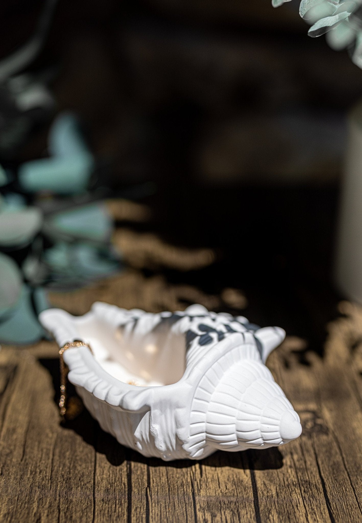 Concrete Conch Shell Tray-Jesmonite Shell Trinket Tray-Beach Theme Sea Shell Bowl-White Shell Ring Dish-Jewelry Storage/Candle Shell Tray