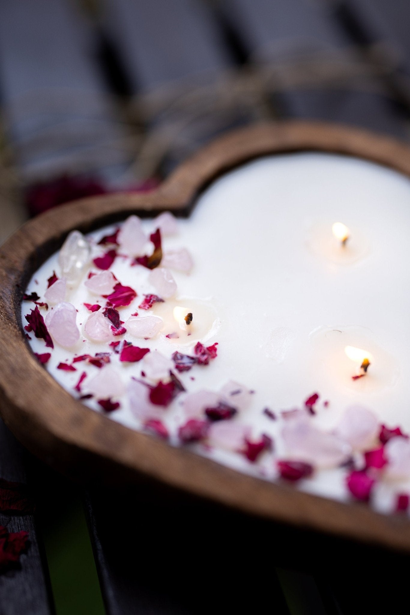 Beautiful Heart Wood Dough Bowl Candle/Crystals & Flowers 3 Cotton Wick