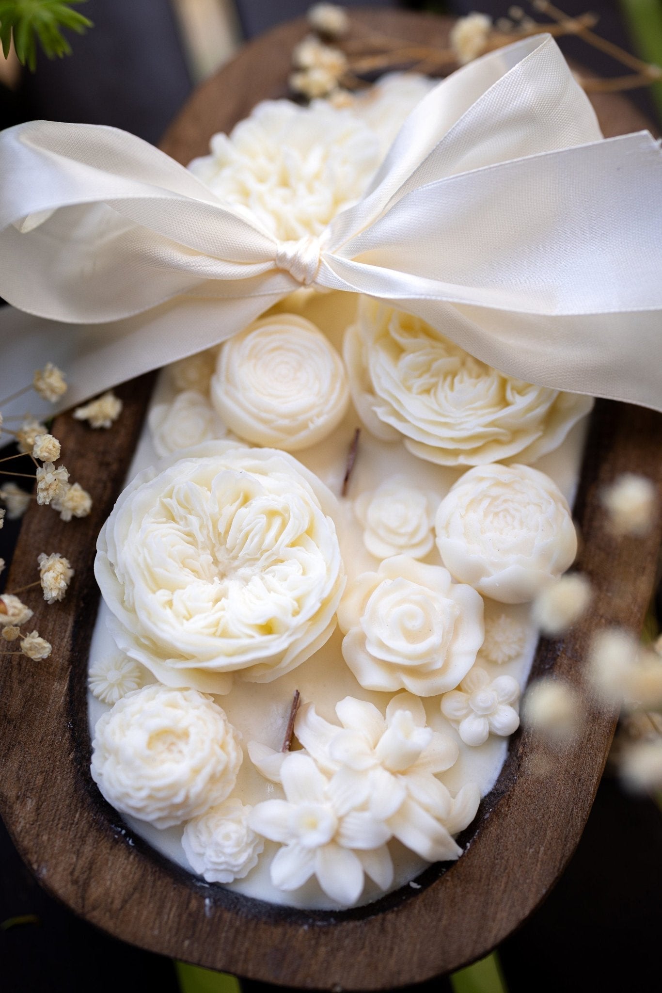 Beatuful Flowers Dough Bowl Candle  |Flower Scented Dough Bowl |Handcrafted Flower Bowl /Dough Bowl/Farmhouse candle/large candle