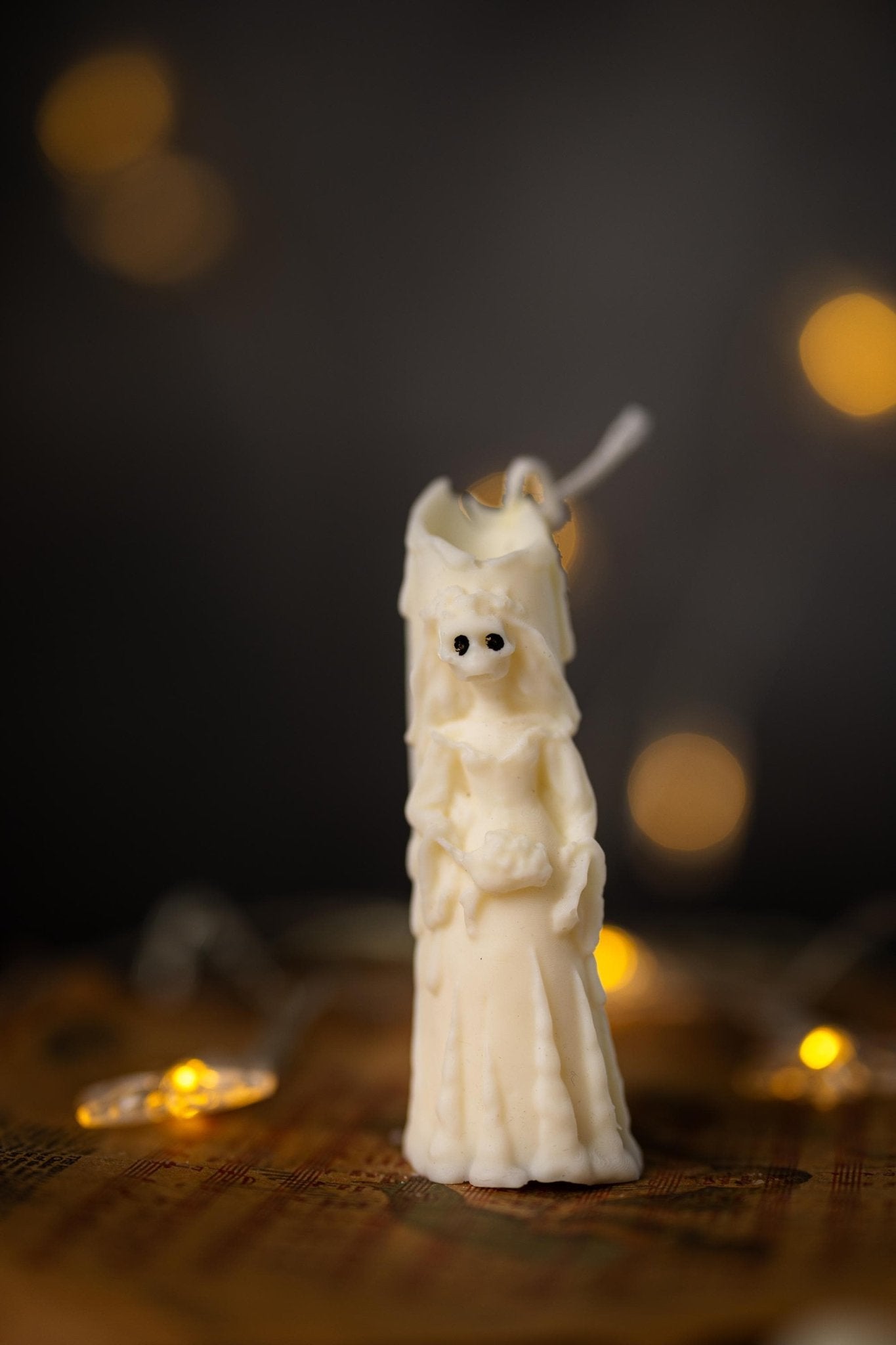 Skull Bride and Groom Candle /Skeleton Wedding Decor, Spooky Bride Candle, Cute Halloween Home Accents