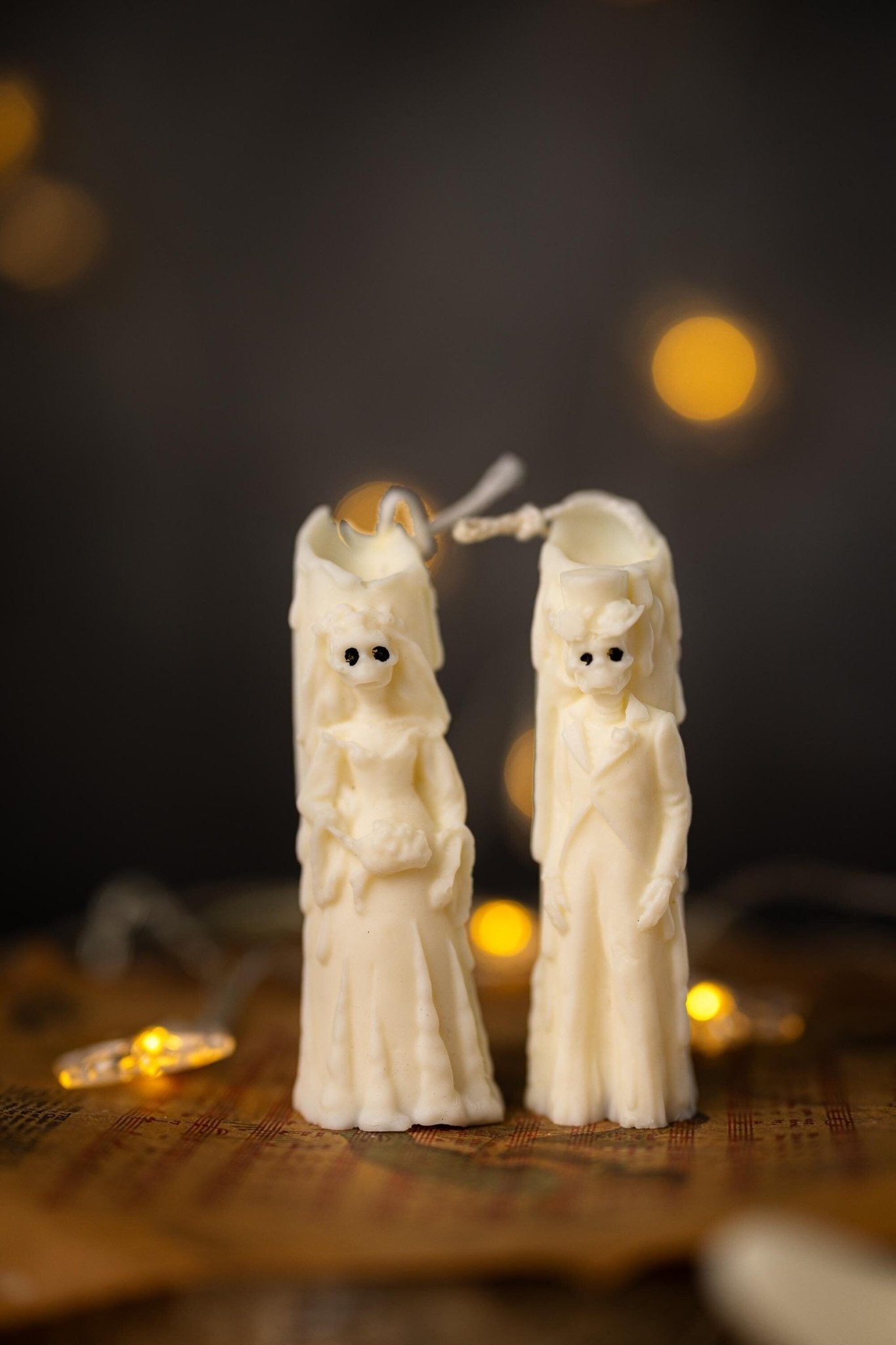Skull Bride and Groom Candle /Skeleton Wedding Decor, Spooky Bride Candle, Cute Halloween Home Accents